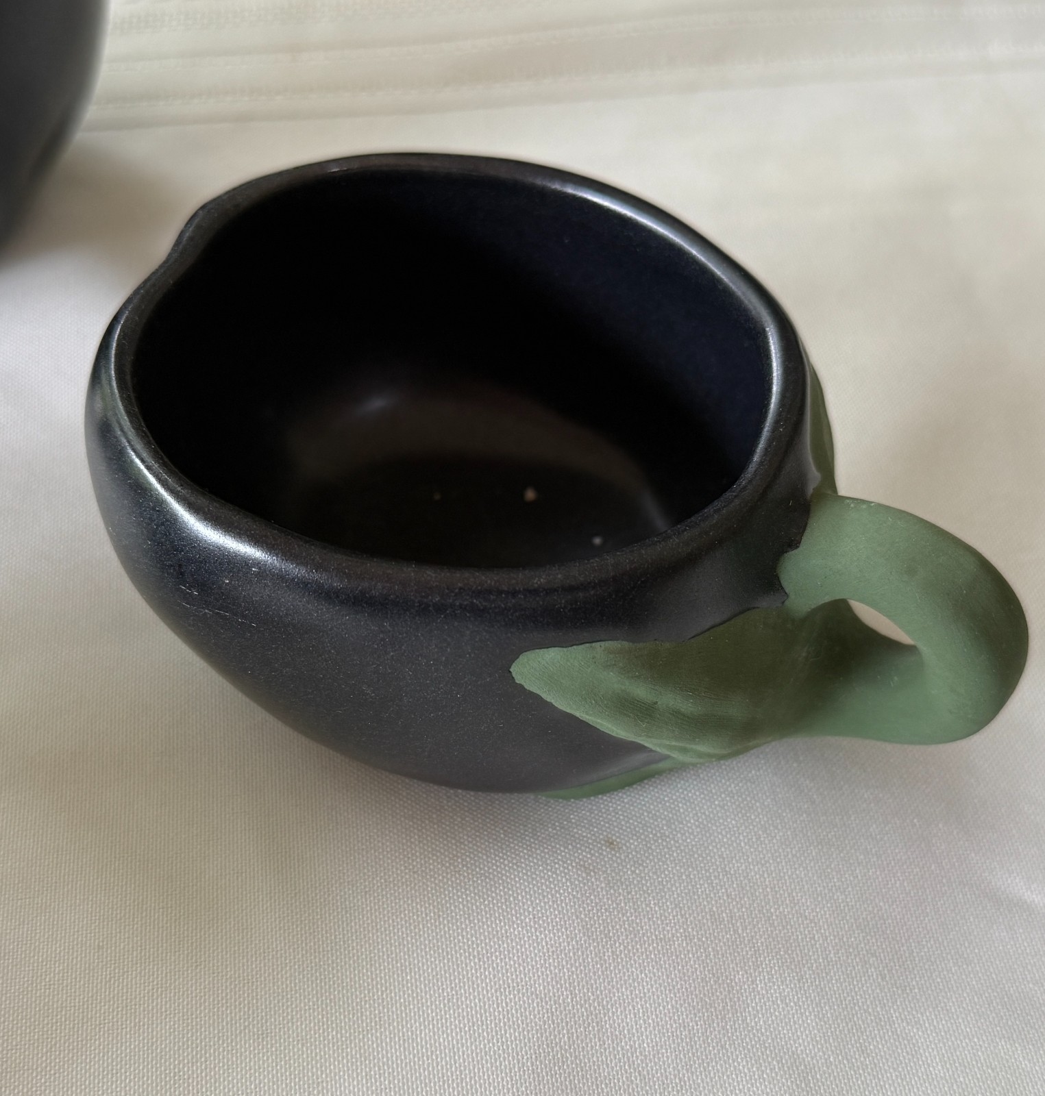 Patricia Garrett Great Impressions 5 piece Pottery Eggplant Set (never used)