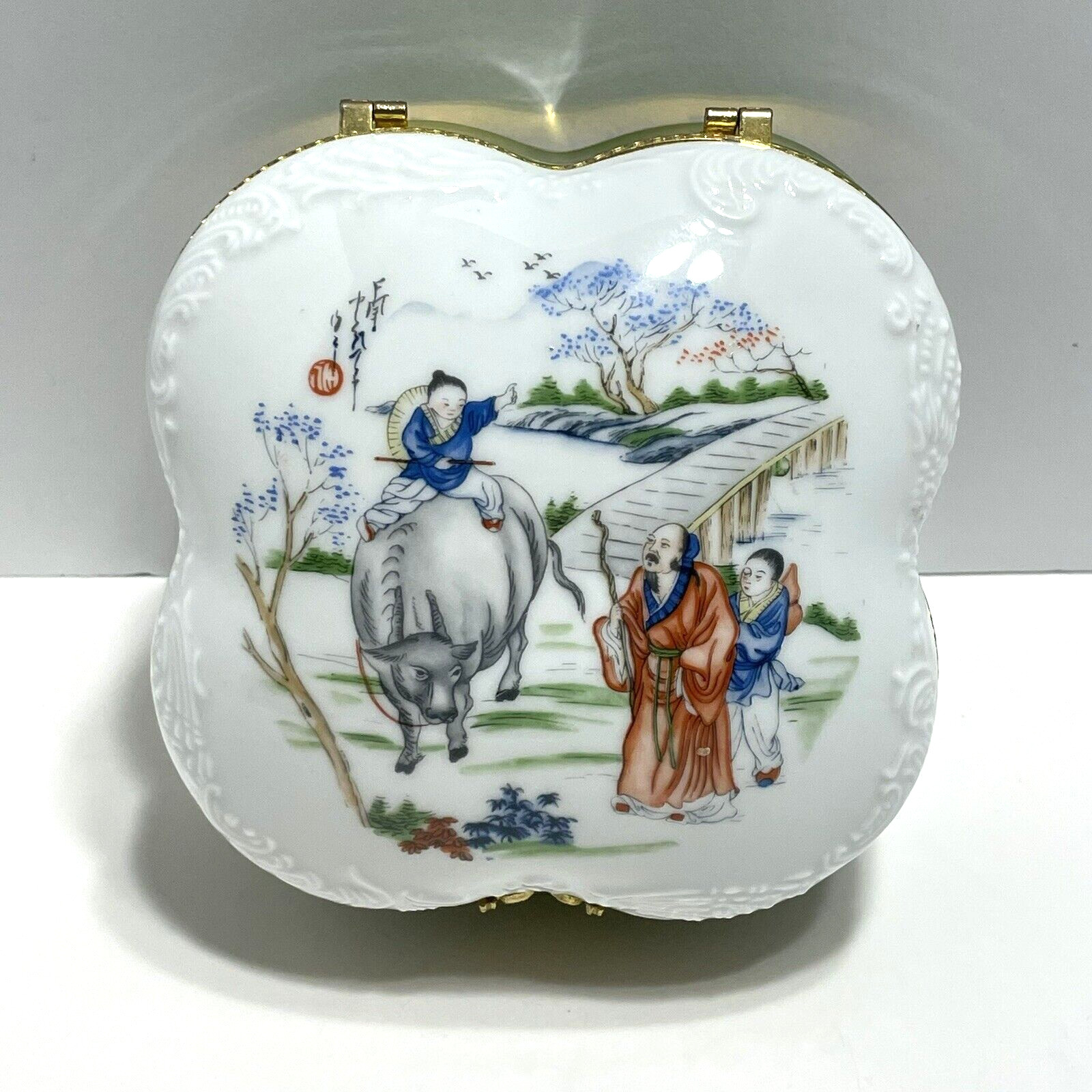 Boehm Porcelain Hinged Trinket Box East & Orient from Crystal Charity Ball