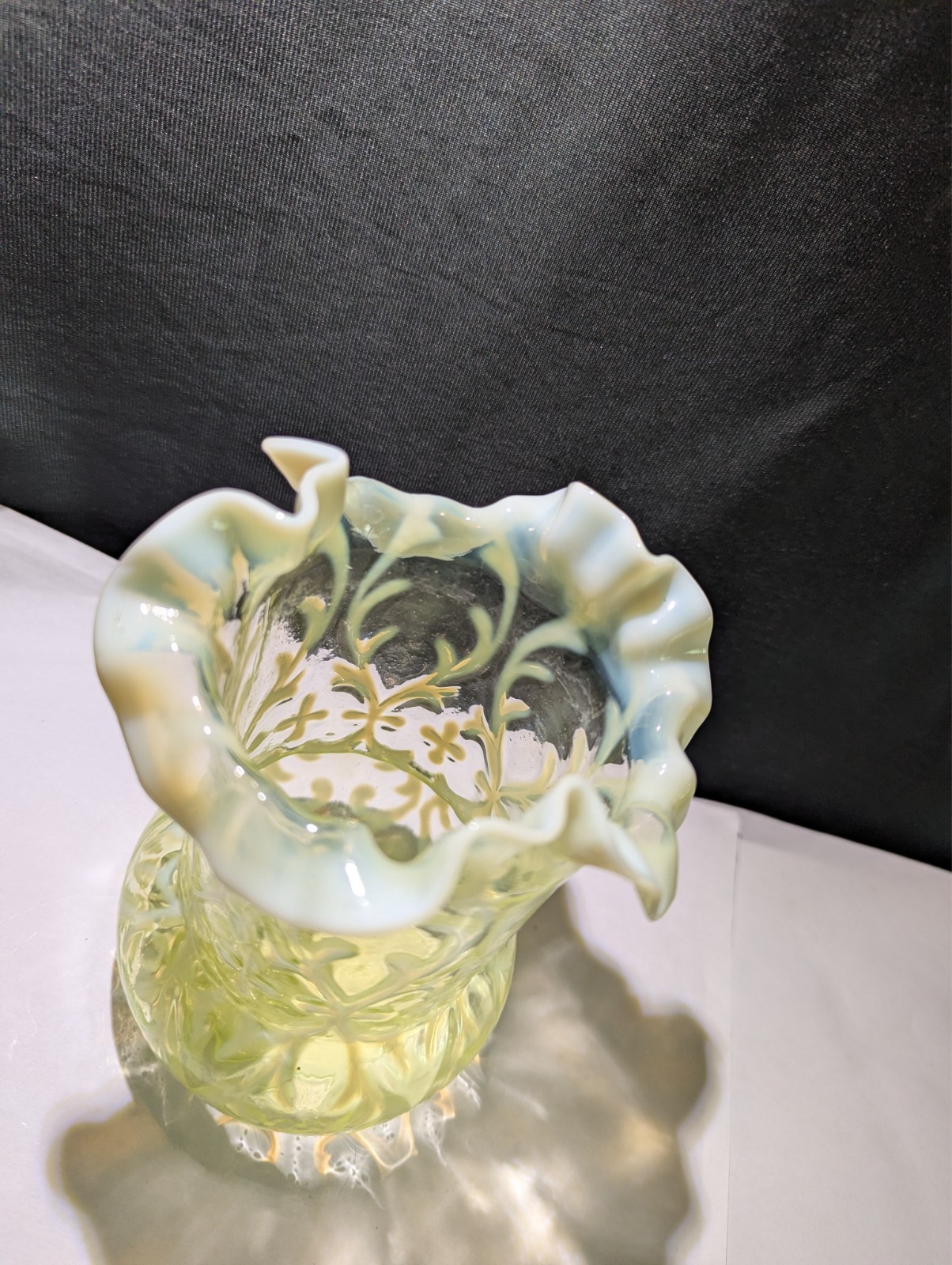 NORTHWOOD RUFFLE EDGE TOPAZ YELLOW VASELINE GLASS OPALESCENT SPANISH LACE VASE