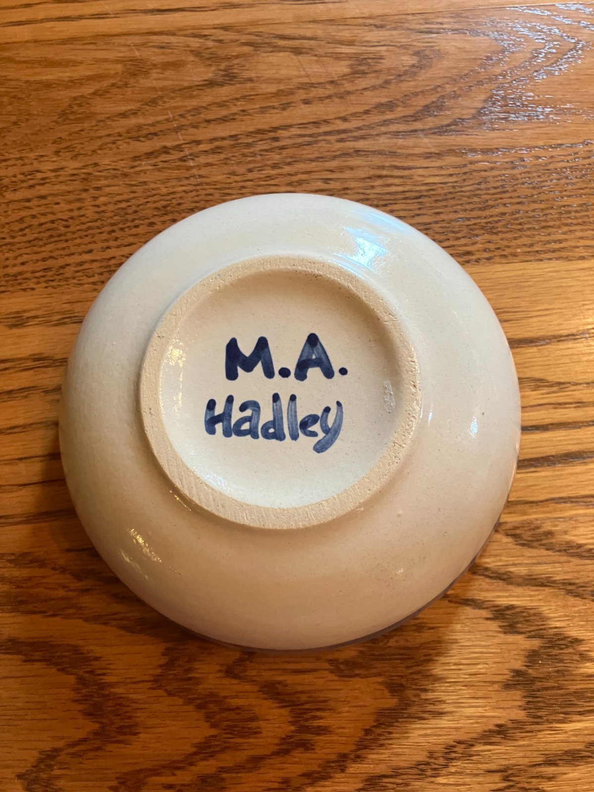 MA Hadley ~Pottery ~NEW/RARE~BEACH SCENE Umbrella & Chair~ Cereal Bowl ~Second