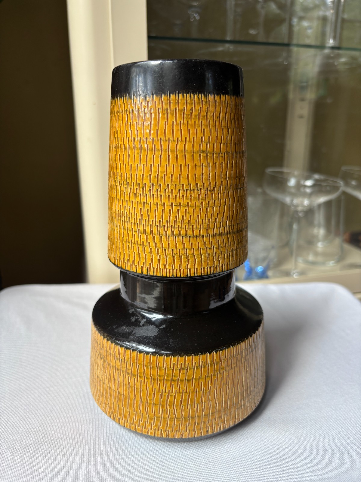 Bay Keramik West German Pottery Bay Contura Series Glazed Ceramic Vase 672-20