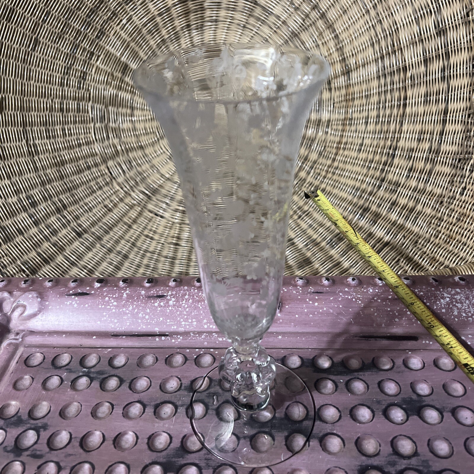 CAMBRIDGE GLASS ROSE POINT CRYSTAL #1233 10″ KEYHOLE FOOTED BLOWN ETCHED VASE