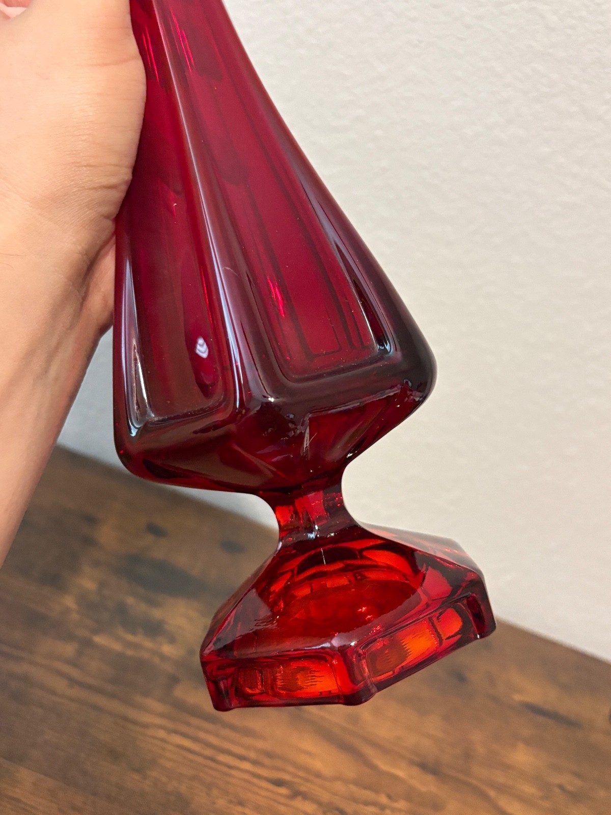 VTG Viking Glass Amberina/Ruby 19.5″H Epic Column 6-Panel Swung Vase Uv Reactive