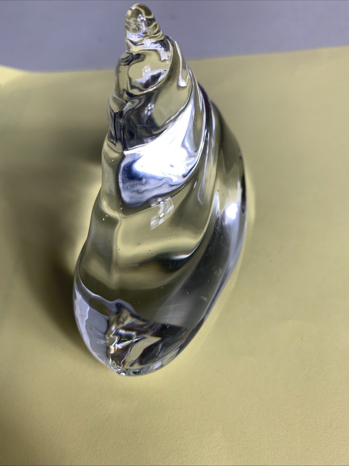 seashell paperweight clear glass 3 1/2 Wide 3 Inches Tall