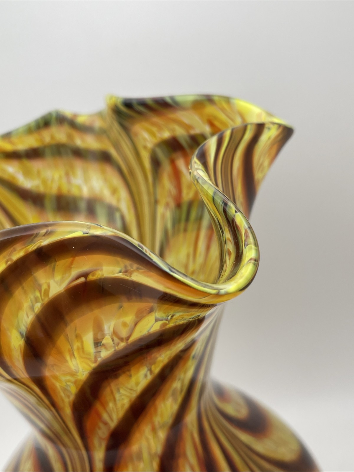 Hand-Blown Art Glass Vase Pulled Feather or “Tiger Stripe” pattern 9.75”