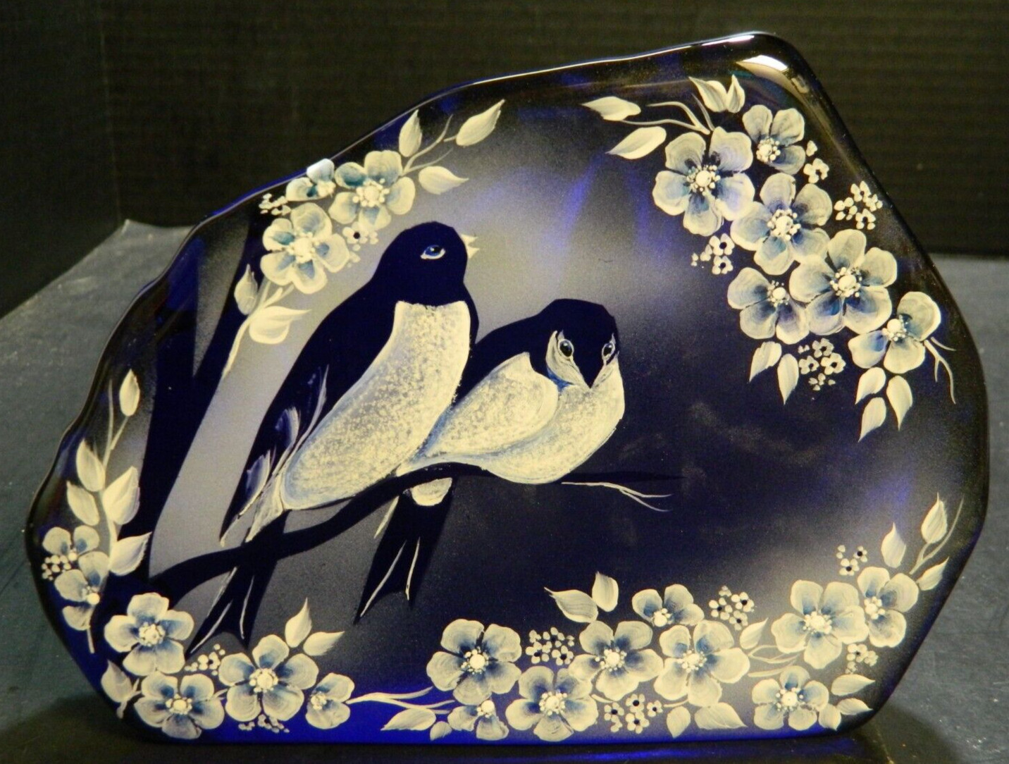 Fenton LE Hand Painted Love Birds Cobalt Iceberg Paperweight Kibbe #1/6 (2018)