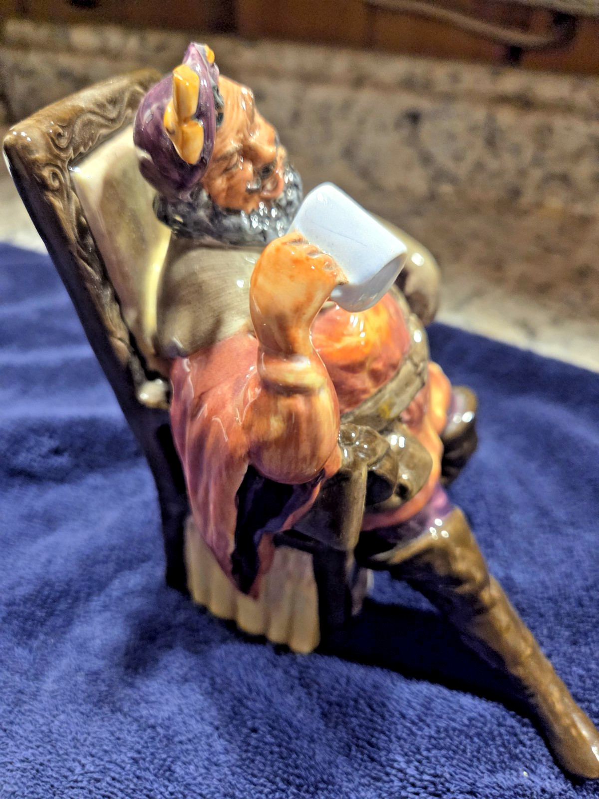 Royal Doulton England Figurine ”The Foaming Quart” HN 2162 Perfect Estate Find