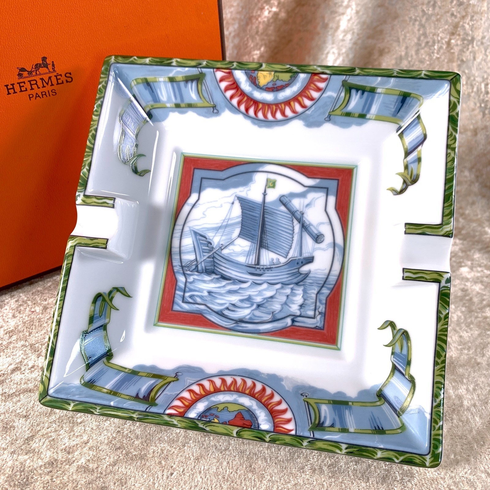 Hermes Paris Cigar Ashtray Change Tray Patchwork Porcelain Tableware with Case