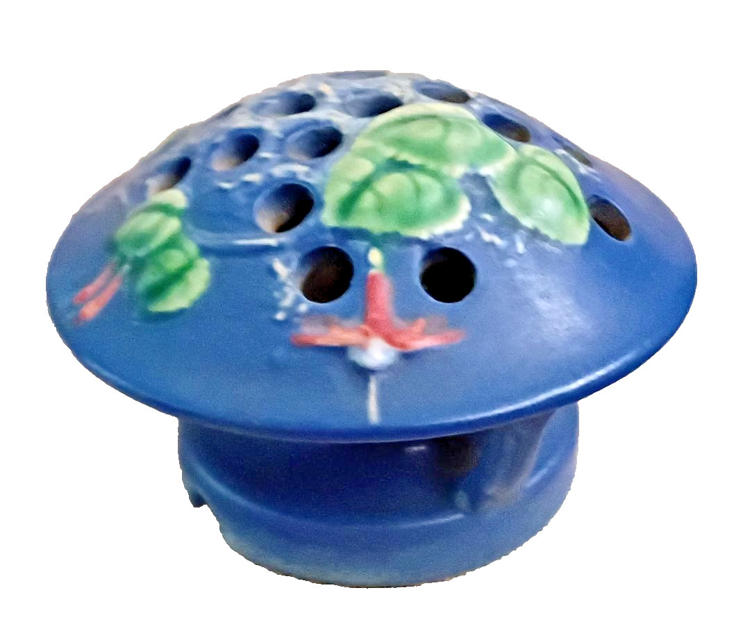 VINTAGE 1938 ROSEVILLE POTTERY BLUE FUCHSIA FLOWER FROG SHAPE 37 ART DECO