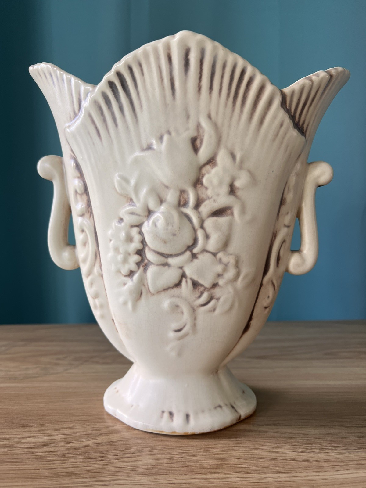 Red Wing Art Pottery Magnolia Belle Kogan 1101 Two Handle Urn Vase Art Deco 8”