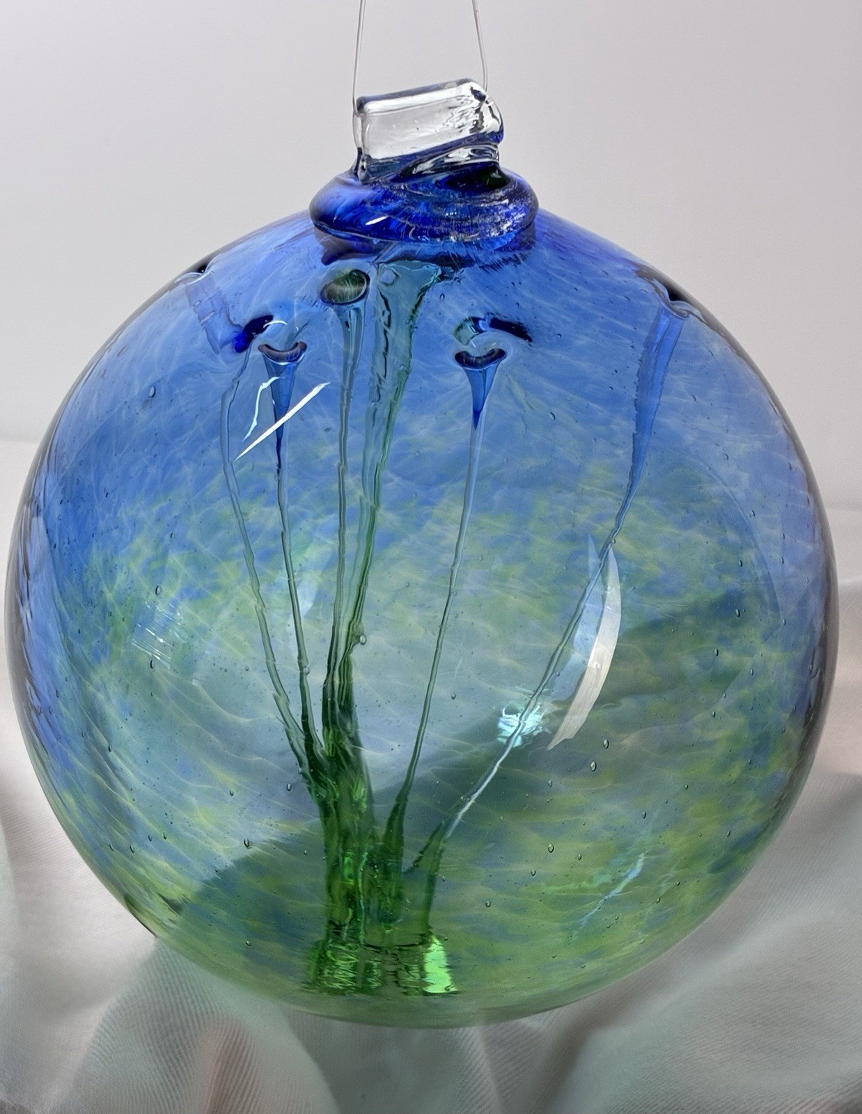 Hand Blown Art Glass Orb/Ornament/Sun Catcher Tree Of Life Blue/Green & Stand