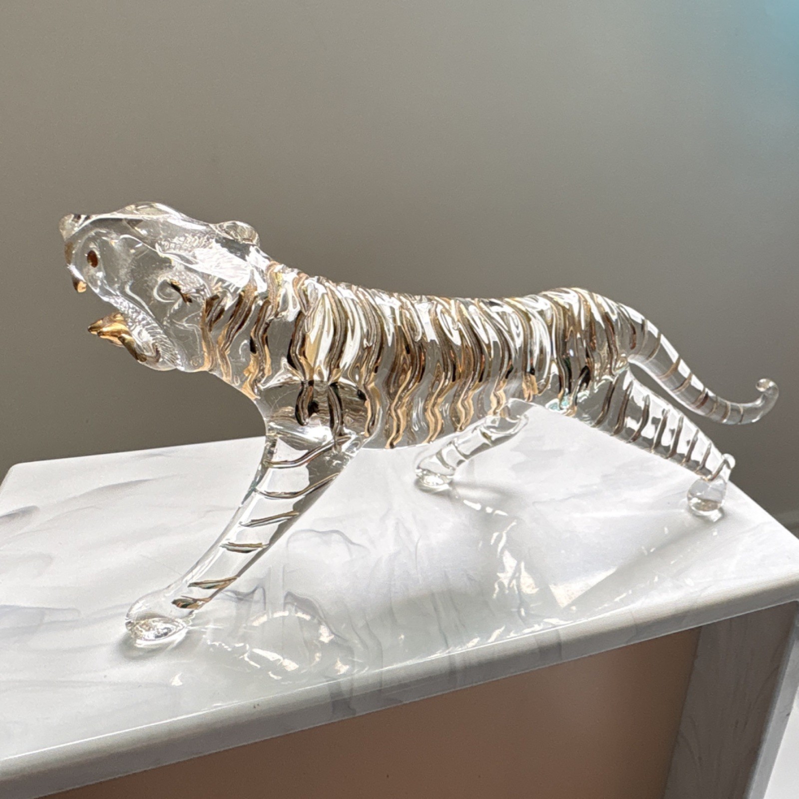 Japanese Detroit Gold Glass Tiger Art Glass Figurine Decorative Collectible