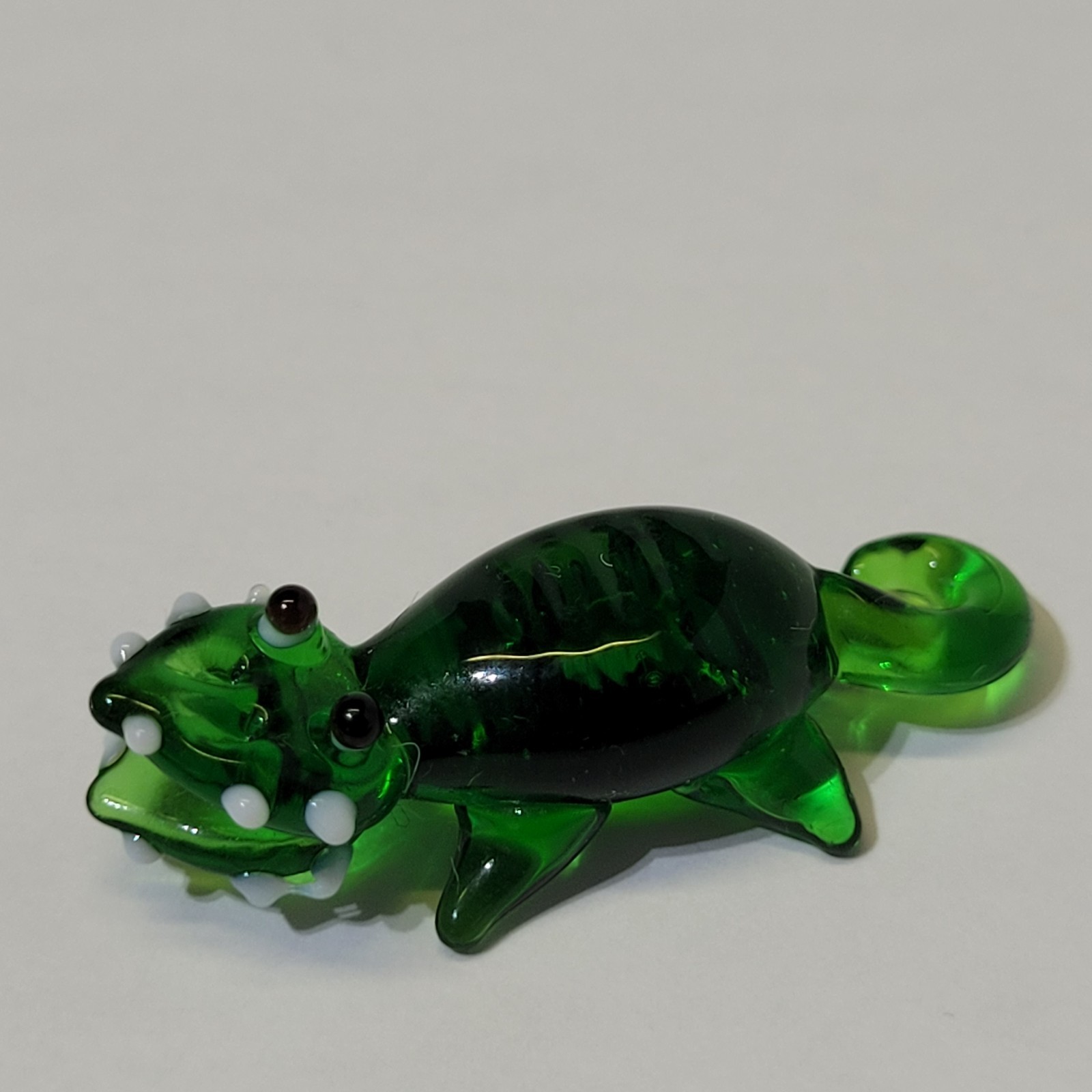Art Glass Alligator Figurine Mini 2cm Green White Hand Blown