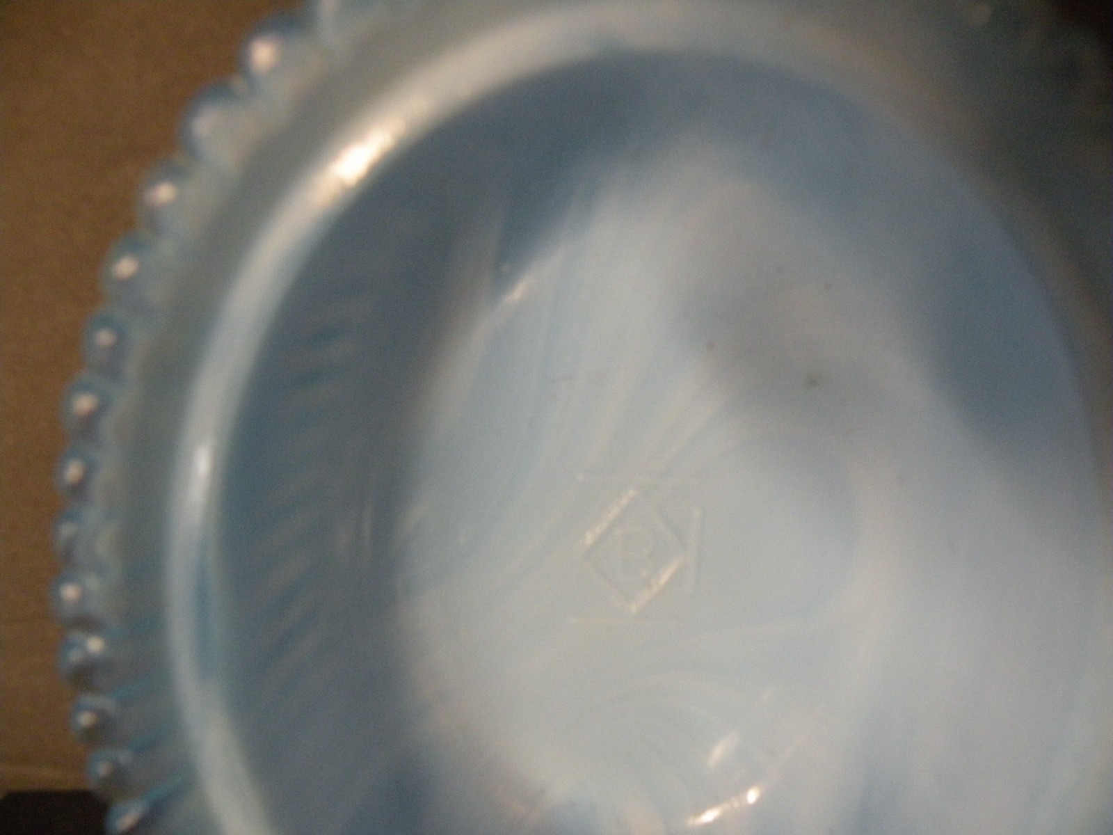 VINTAGE BOYD BLUE WATERLOO LAMB IN BASKET SLAG GLASS BOYD IMPRINT 5″L X 4.5″T