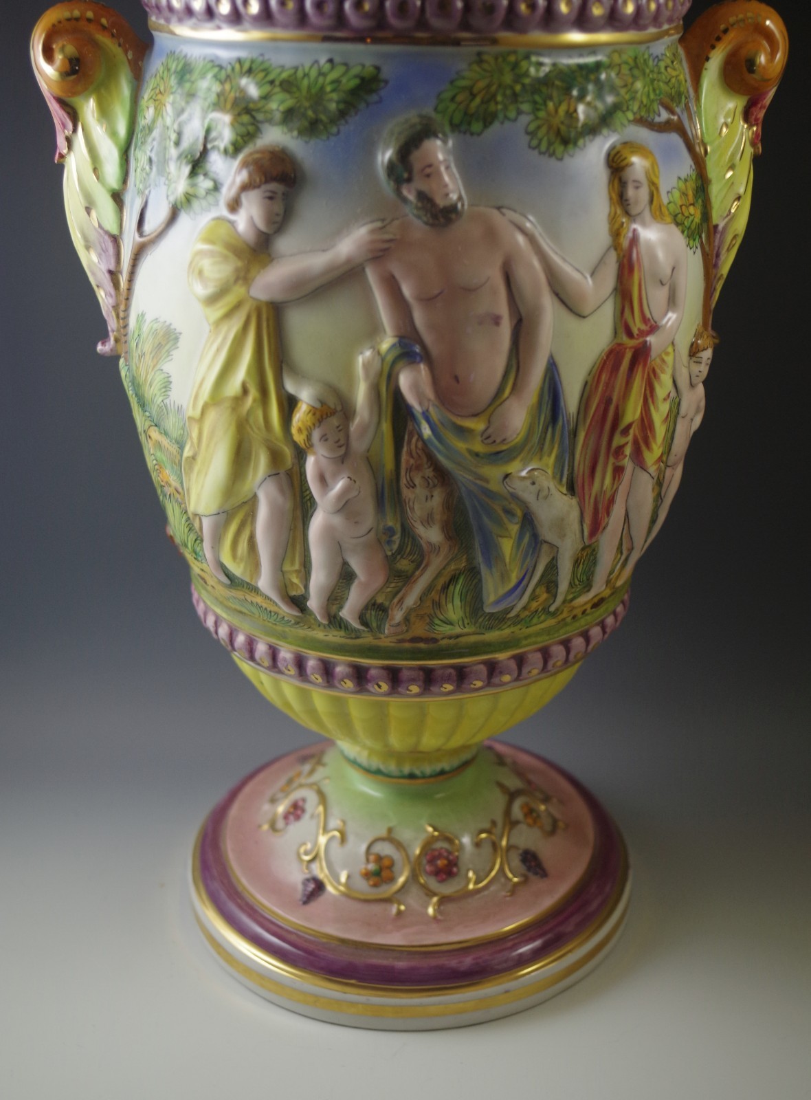 CAPODIMONTE HUGE COVERED URN CHERUBS DOGS NUDES RAISED DESIGN 19″ VINTAGE
