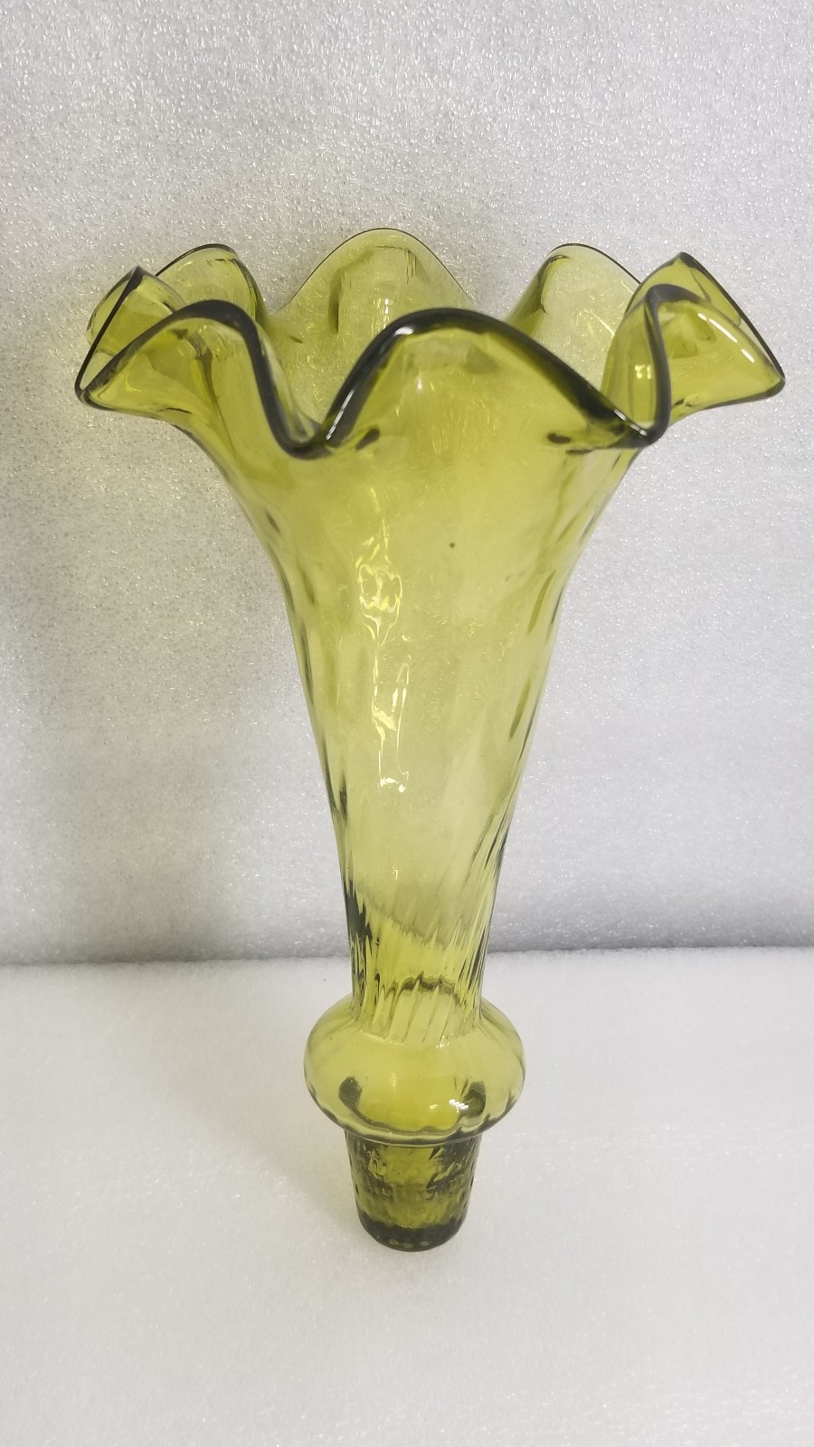 Italian Empoli Glass Ruffled Epergne * Single Horn * Colonial Green * 11″ * 0754