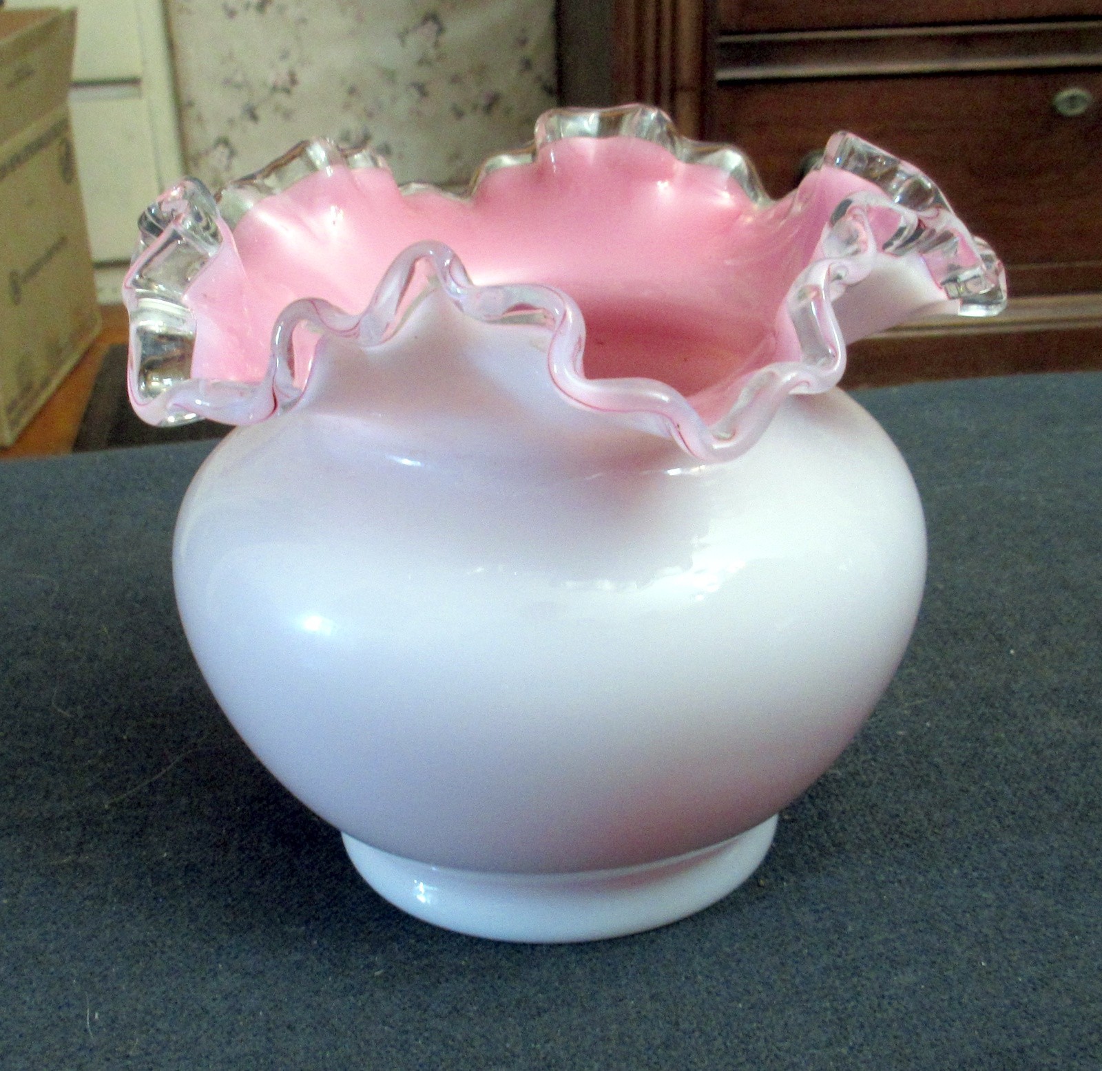 Vintage Fenton Peach Crest White Cased Melon Vase/Bowl Ruffle Top 5½” tall cjsx