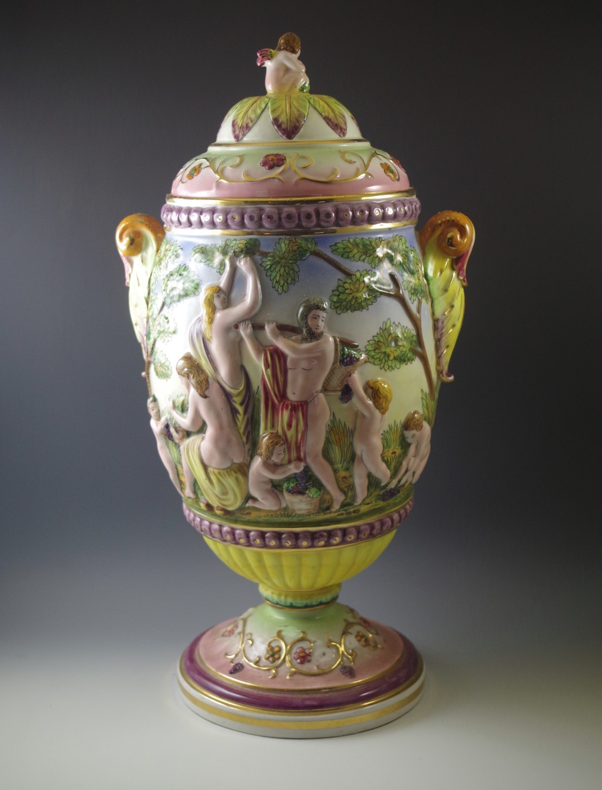 CAPODIMONTE HUGE COVERED URN CHERUBS DOGS NUDES RAISED DESIGN 19″ VINTAGE
