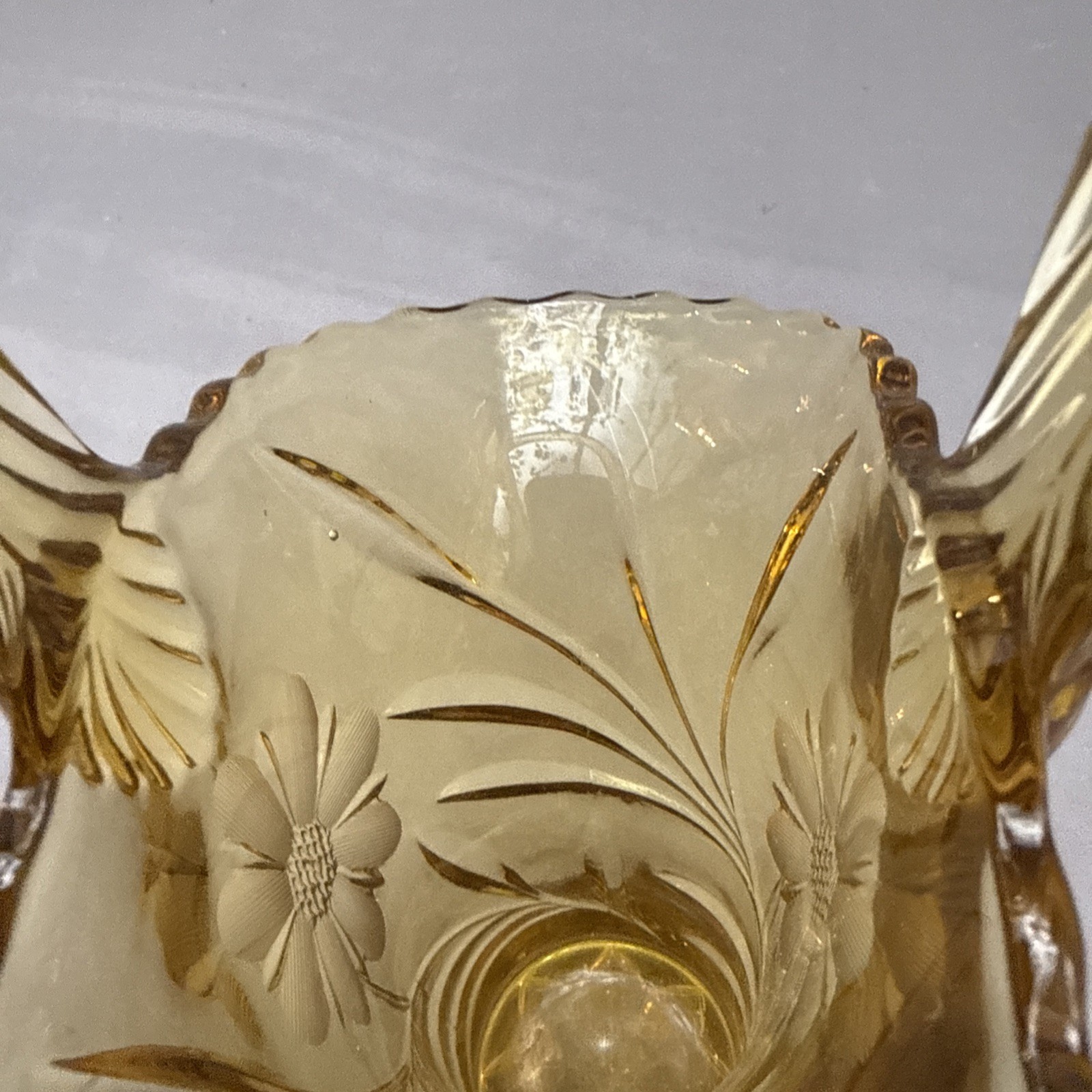 Imperial Carnival Glass 26cm Tall Daisy Pattern Amber 1960’s Basket. (B75)