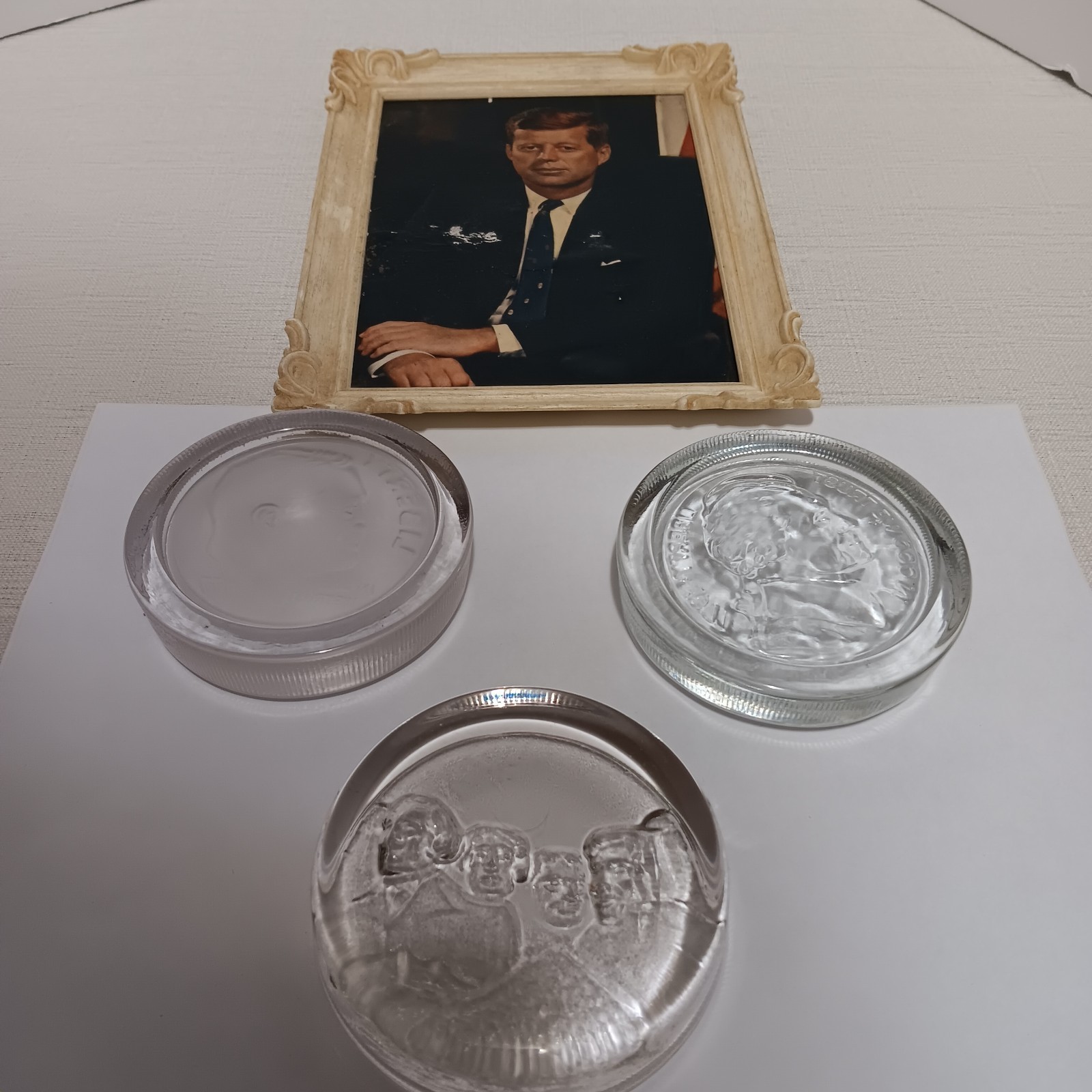 VTG Lot, JFK Portrait, 3 Glass Paperweights: 1977 Dime, 1974 Nickel, Mt Rushmore