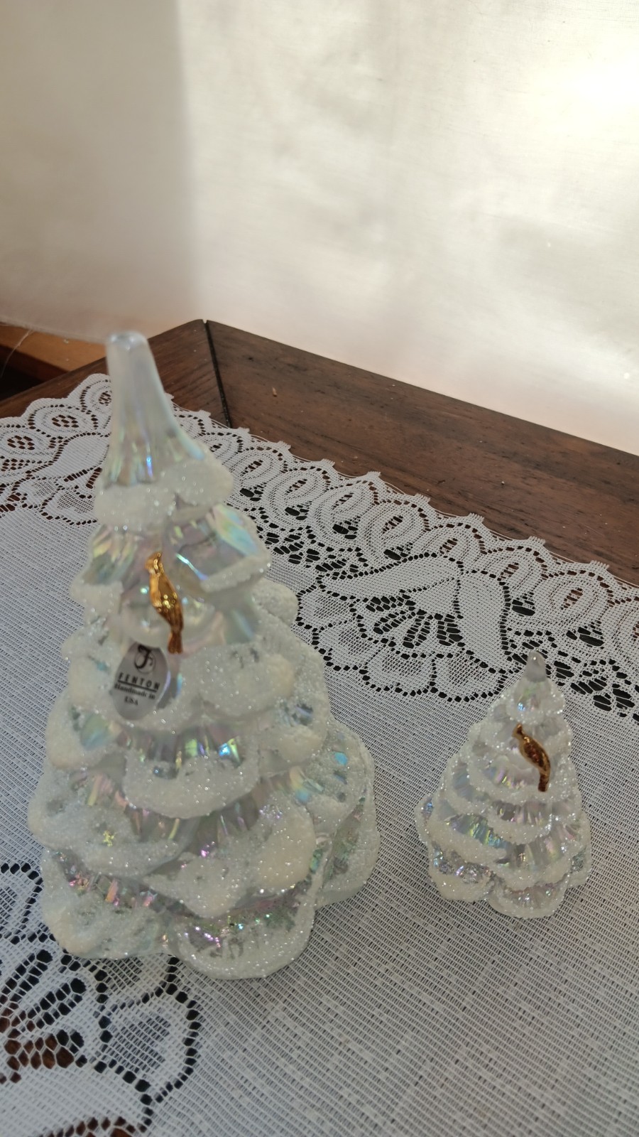 Fenton Glass Frosted Christmas Trees with Cardinal 6.5″ & 3″ Set of 2 New in Box
