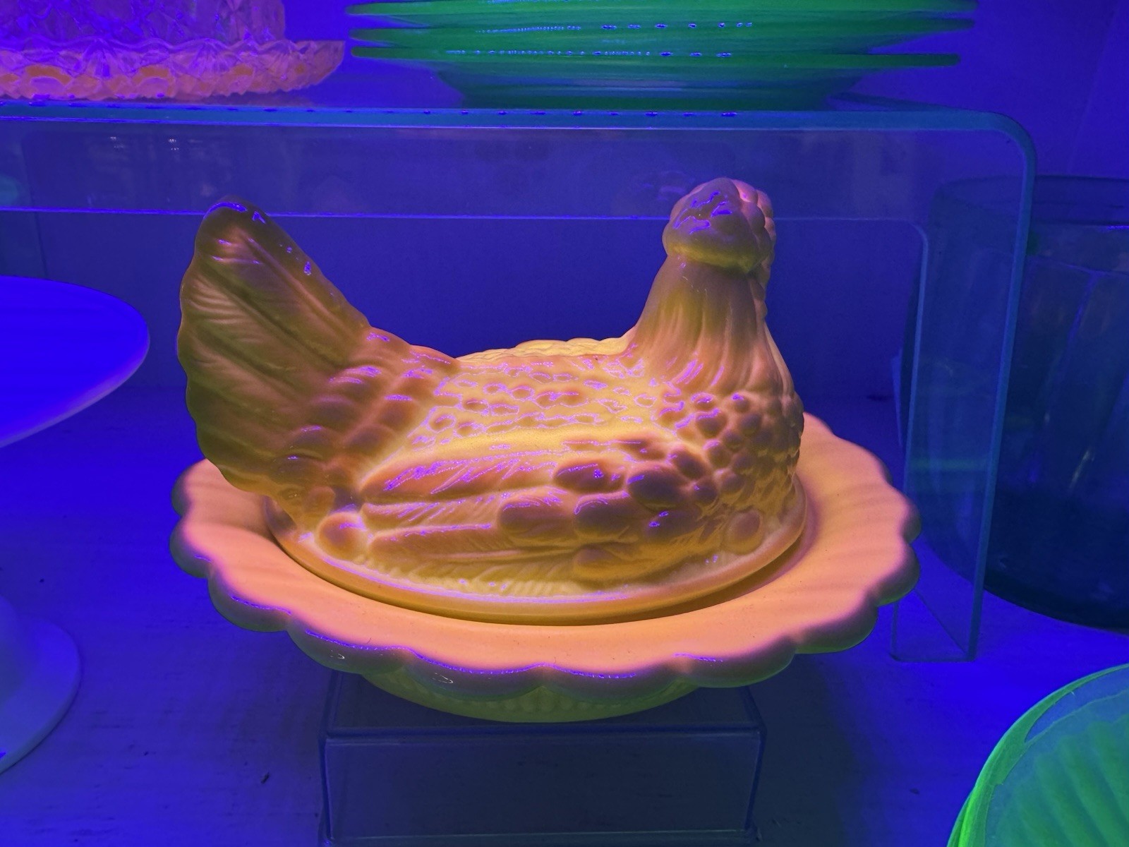 Mosser 6″ Dandelion Hen On Nest Dish Split Tail GLOWS!