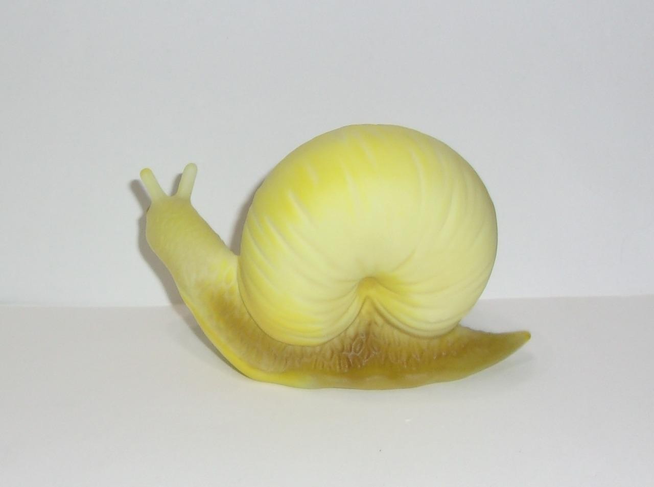 Fenton Glass Yellow Sweet Scent Clover Mouse Snail Figurine Ltd Ed #39/84 Kibbe