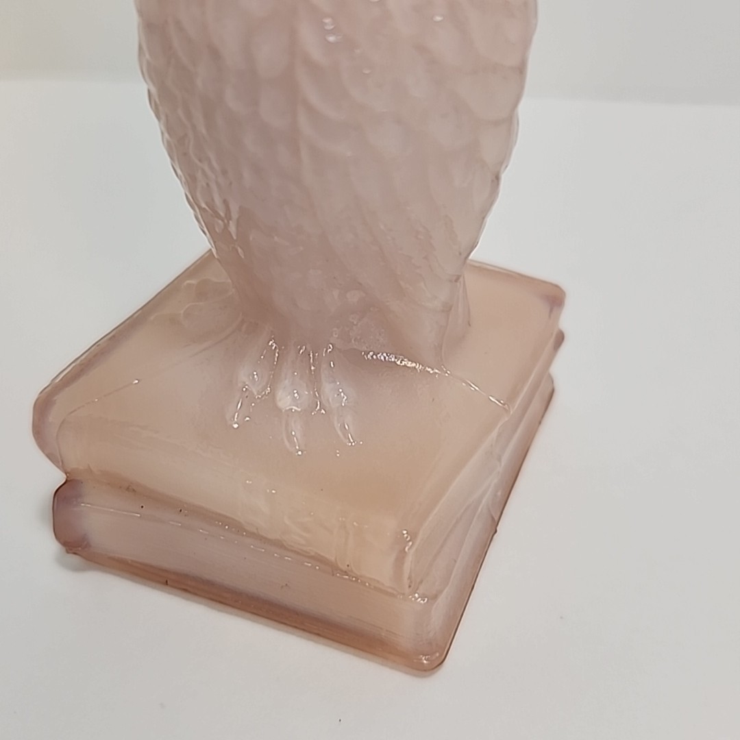 Degenhart Glass Wise Owl Milk White Pale Pink Peach Slag Glass Figurine