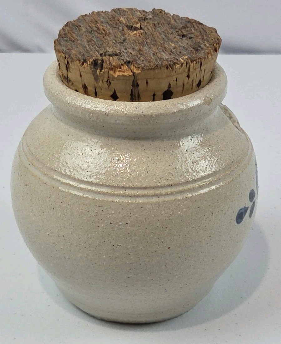 VTG Salt Glazed Pinewood Valley Blue Heart Small Crock With Cork Lid