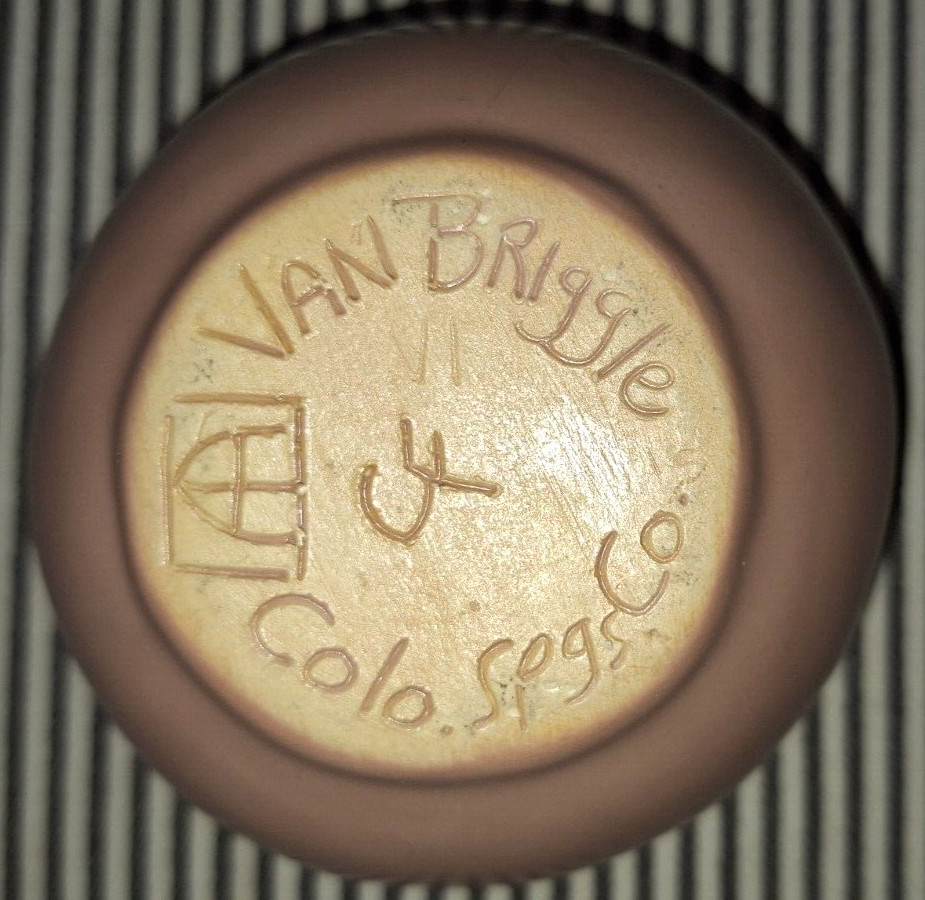 VTG VAN BRIGGLE ART POTTERY SIGNED ROSE & LILAC BLUE PHILODENDRON LEAF BOWL VASE