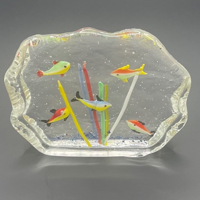 Art Murano Style Glass Aquarium Fish Paperweight Tropical Underwater Scene
