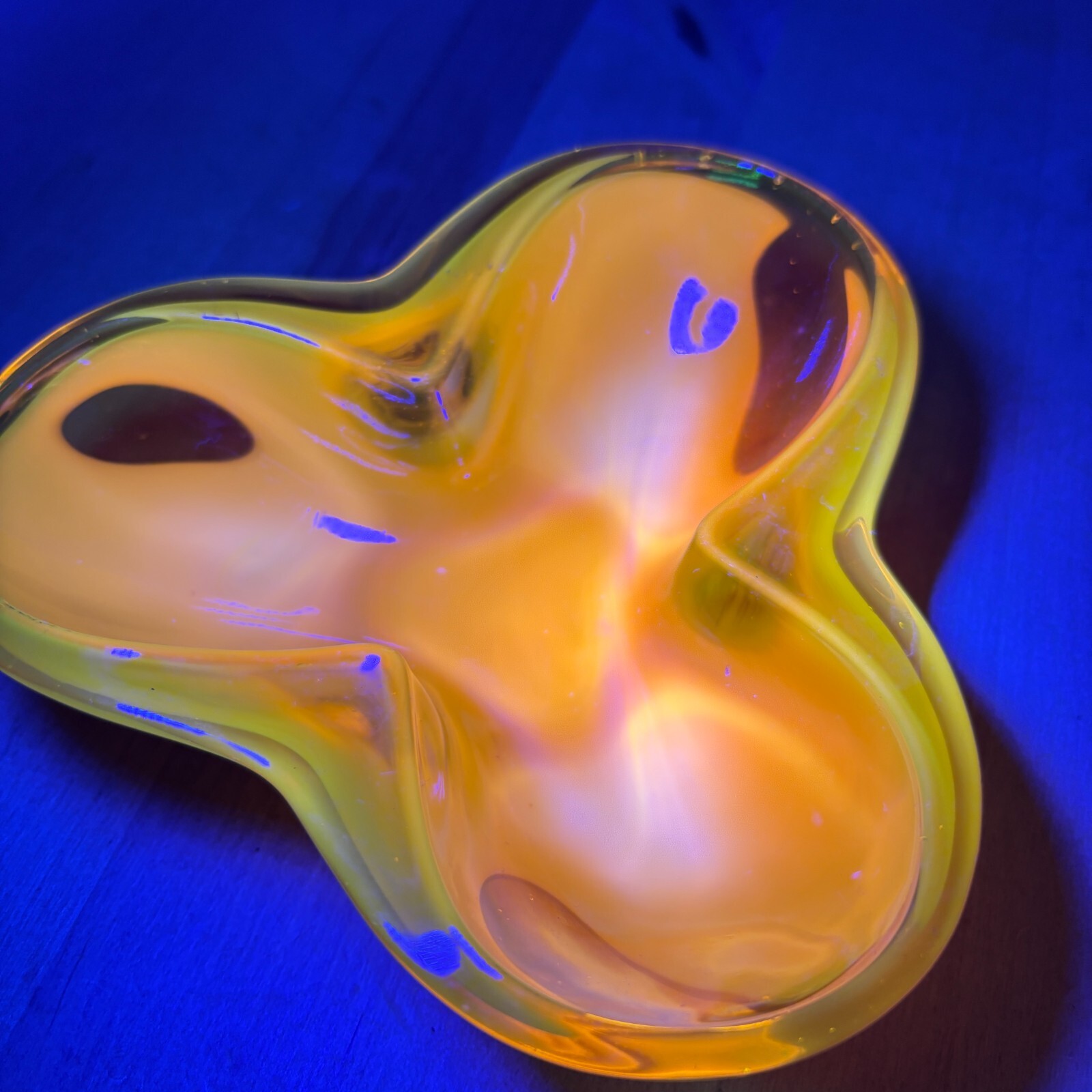 Sasaki Slag Glass Clover Shape Dish Ashtray Canary Yellow Cadmium Orange Glow