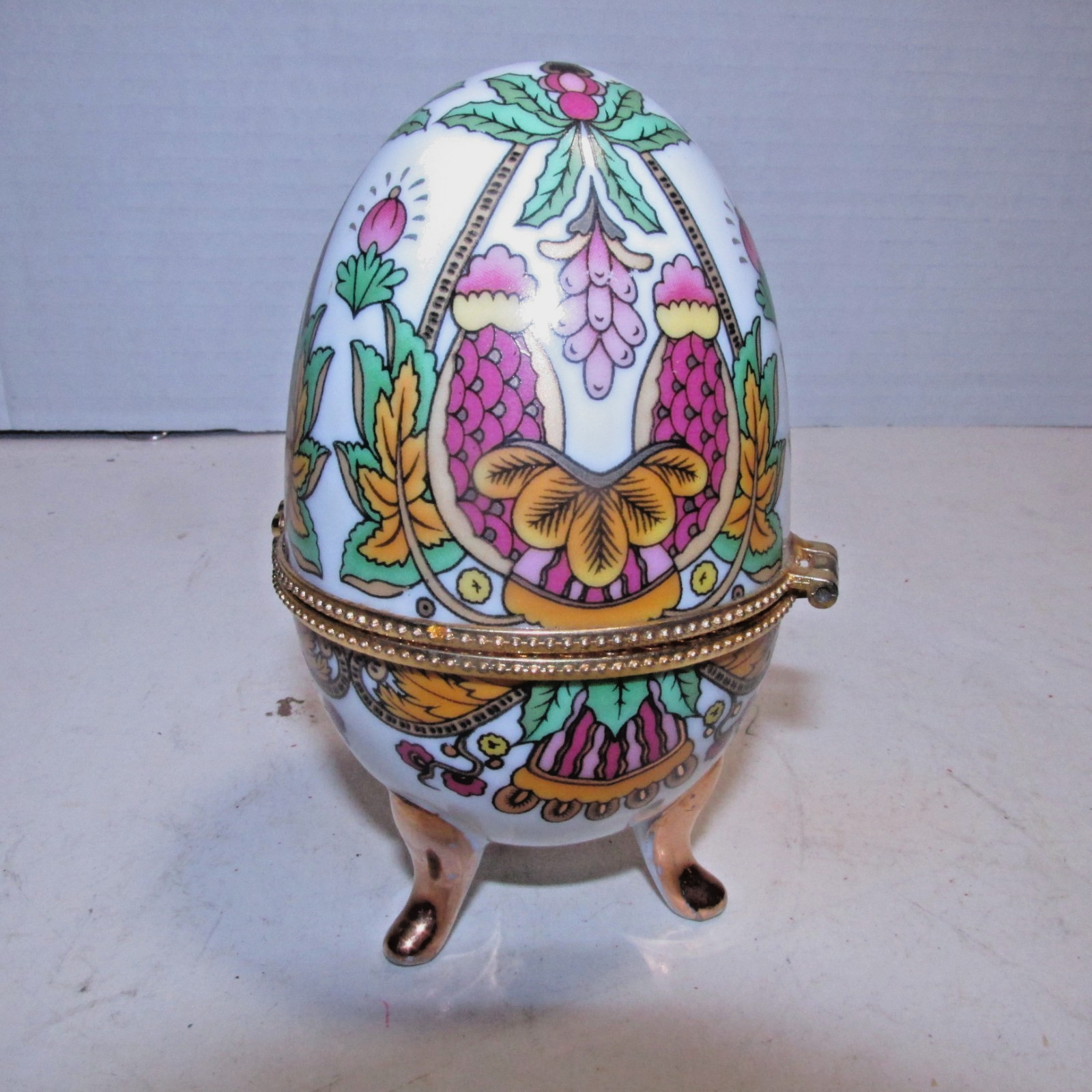 Porcelain Egg Trinket Box Hinged Lid 4 Inch Floral Gold Trim Decorative Jewelry