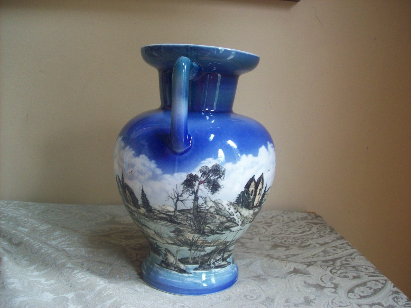 Picturesque Hand Painted Vase From the Ukraine Excellent Cond. Great Piece