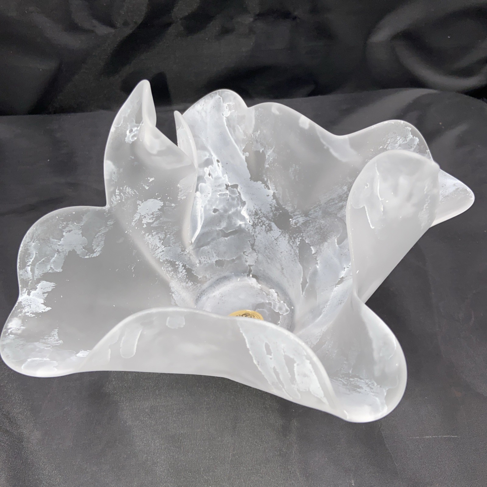 5.25″ tall White Atre Murano Silvestri satin swirl Handkerchief Style Bowl Italy