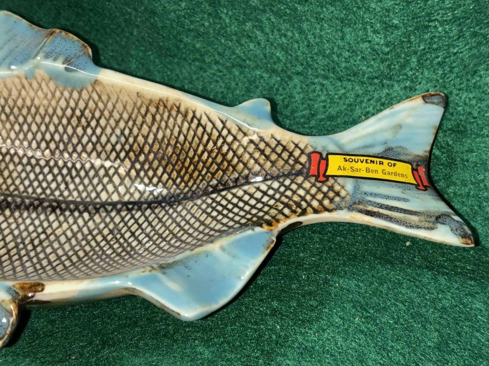 RARE!!! VINTAGE 8 3/4” AK-SAR-BEN GARDENS GLOSSY CERAMIC FISH ASHTRAY MINNESOTA