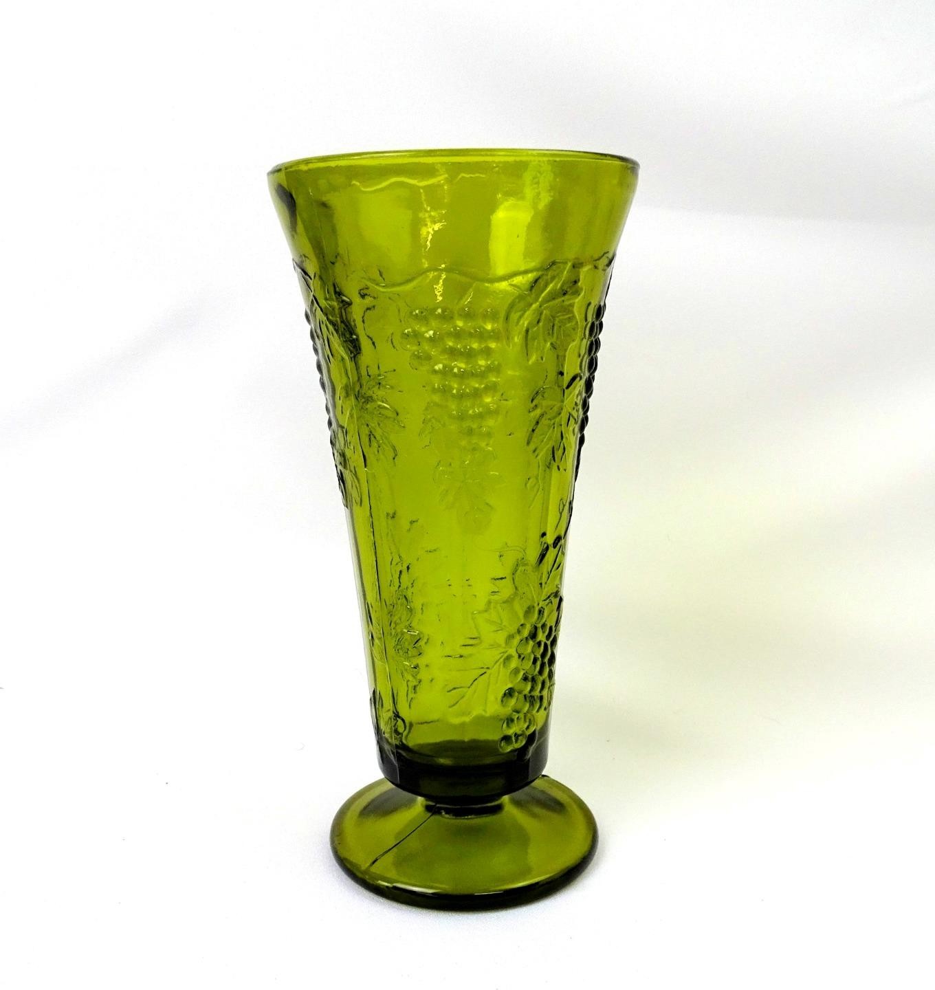 Colony Glass Harvest Pattern Green Grape Relief Vintage 7 5/8″ Vase 1960-1980