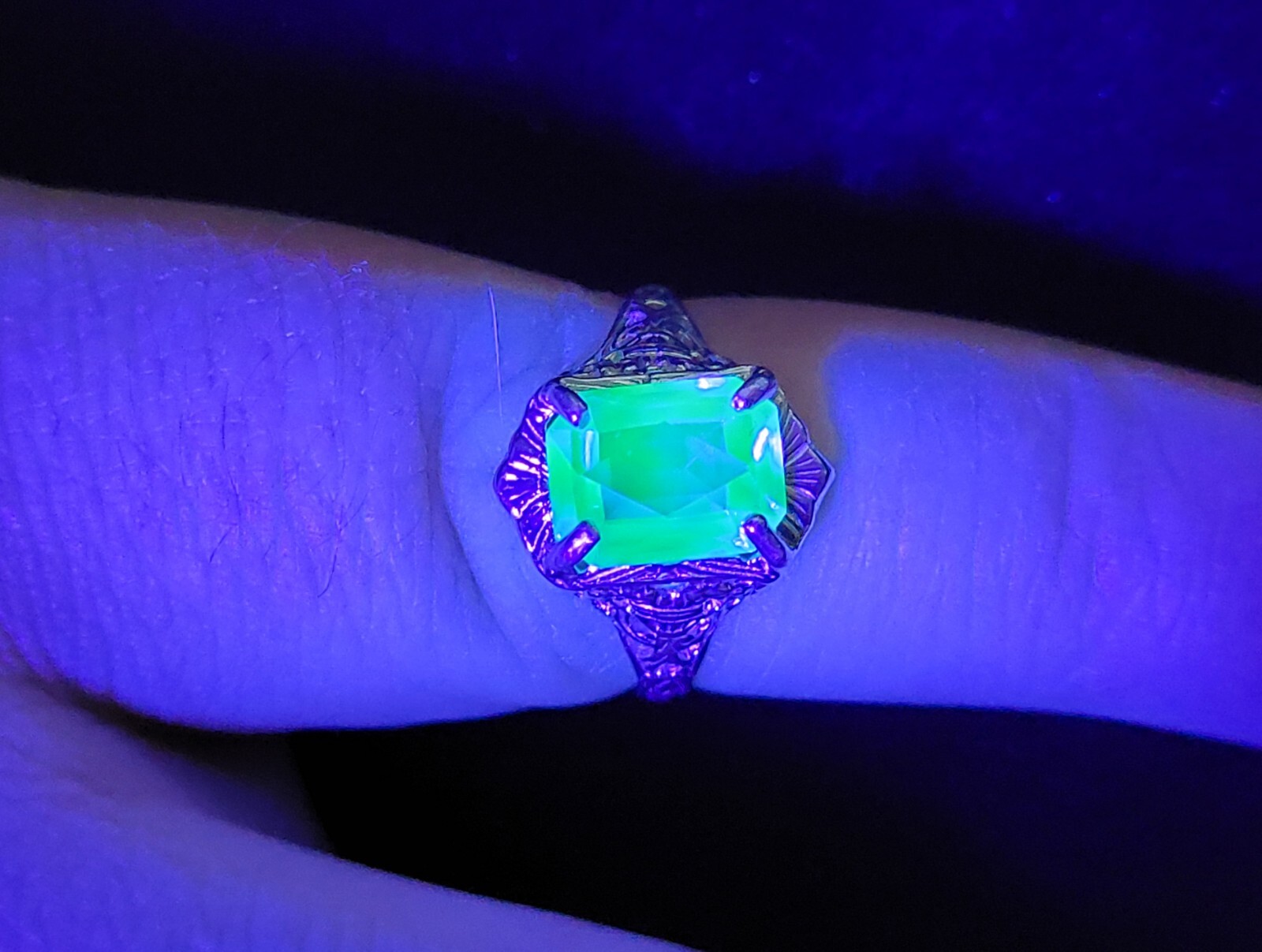Sterling Blue Uranium Glass Ring Rare Ceylon Sapphire Color Art Deco Filigree