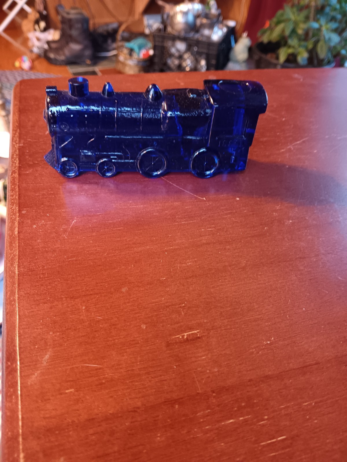 VTG COBALT BLUE GLASS LOCOMOTIVE. 1225