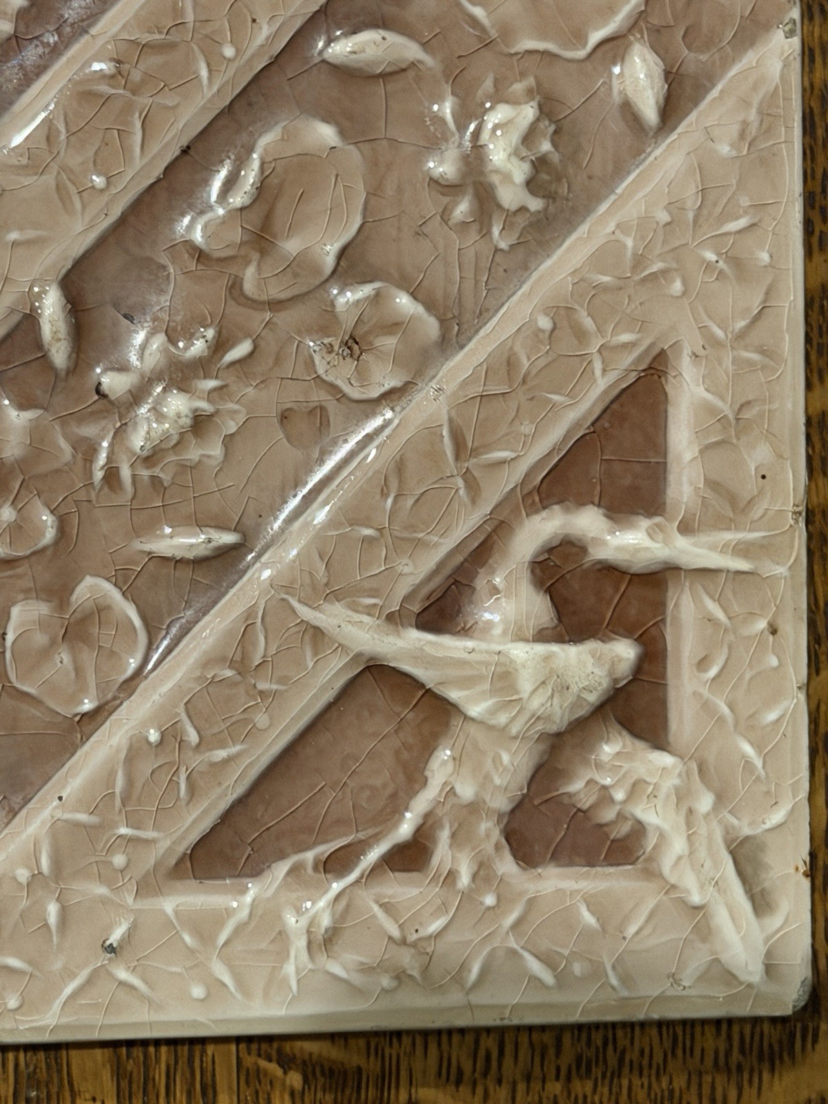 ANTIQUE SIGNED TRENT POTTERY CERAMIC DUSTY PINK TILE WITH HERONS & LILIES 6 1/8”