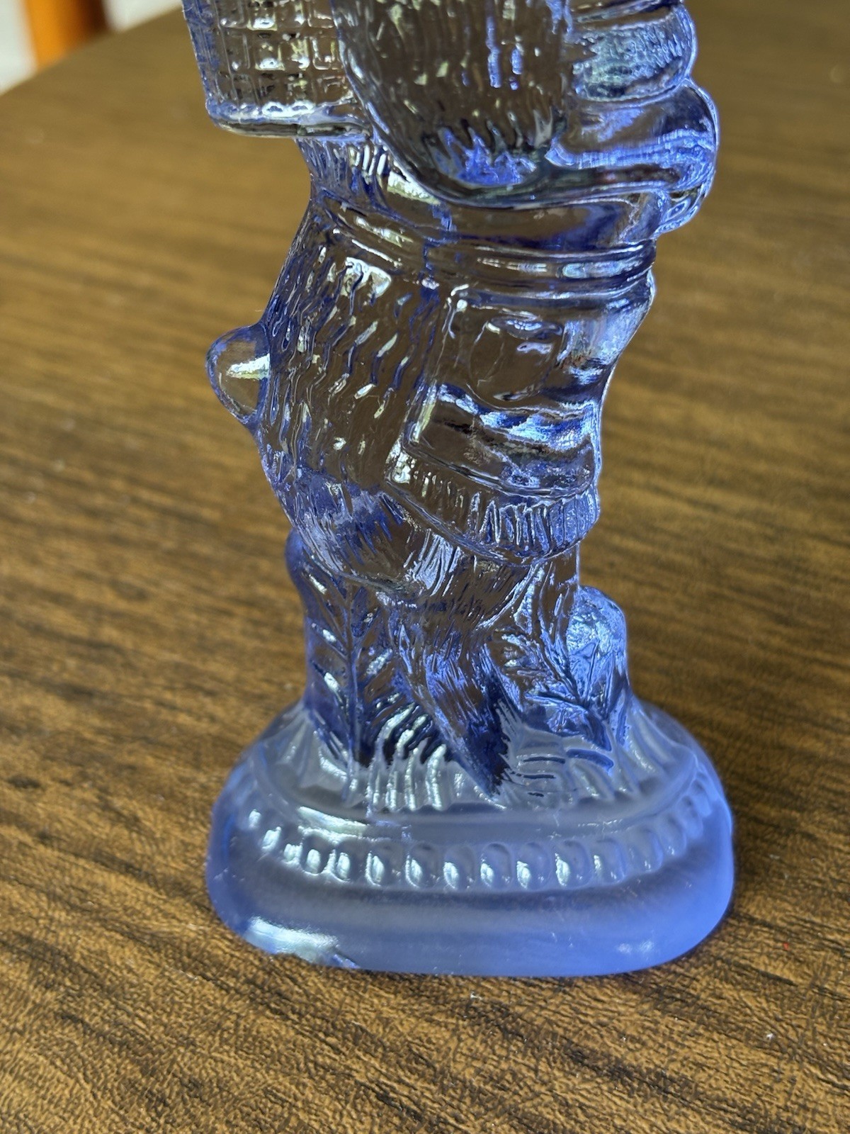 Vtg purple glass rabbit figurine, produced by the J.H. Millstein Company