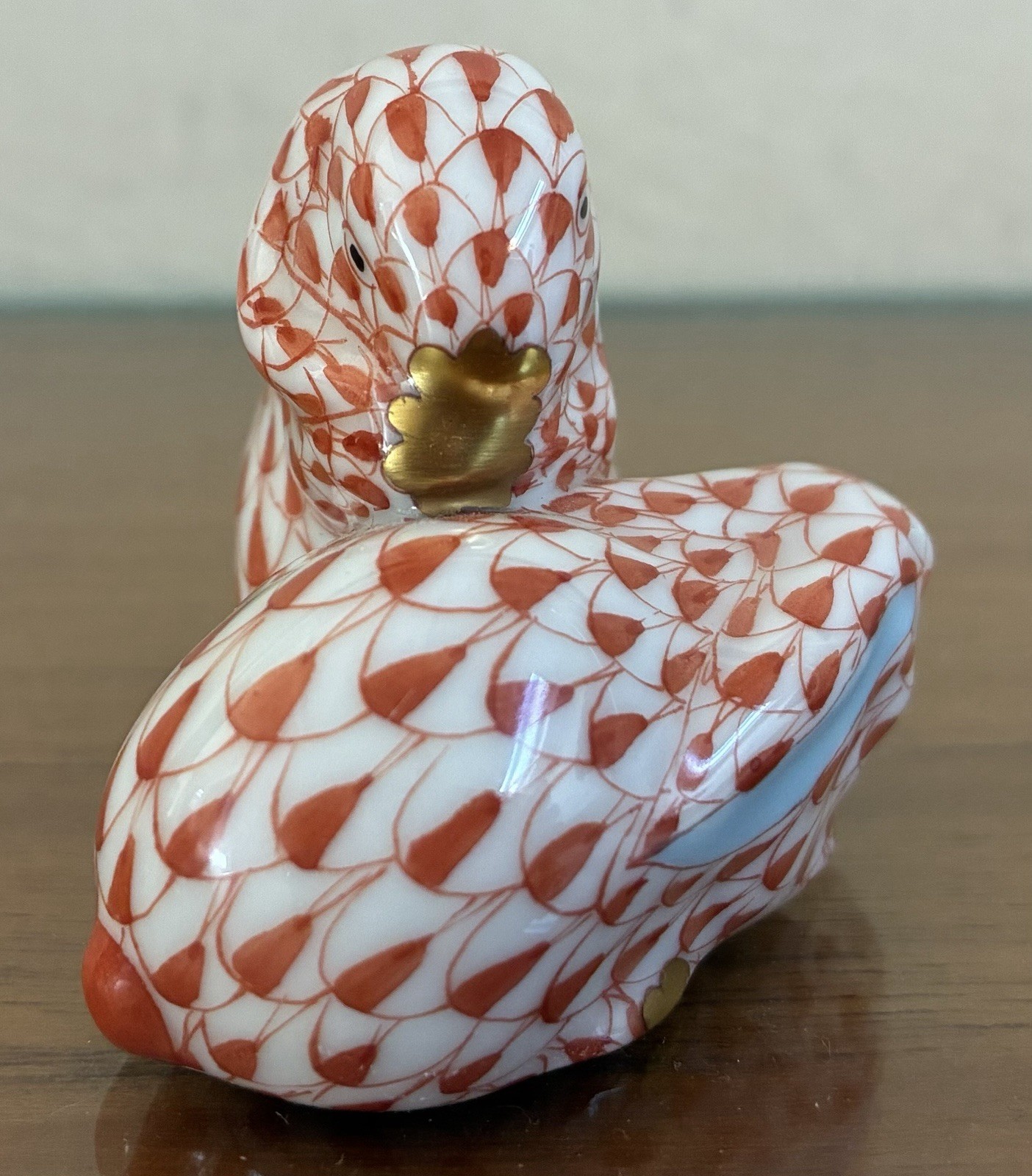 HEREND PAIR of SNUGGLING BUNNY RABBITS RUST FISHNET FIGURINE