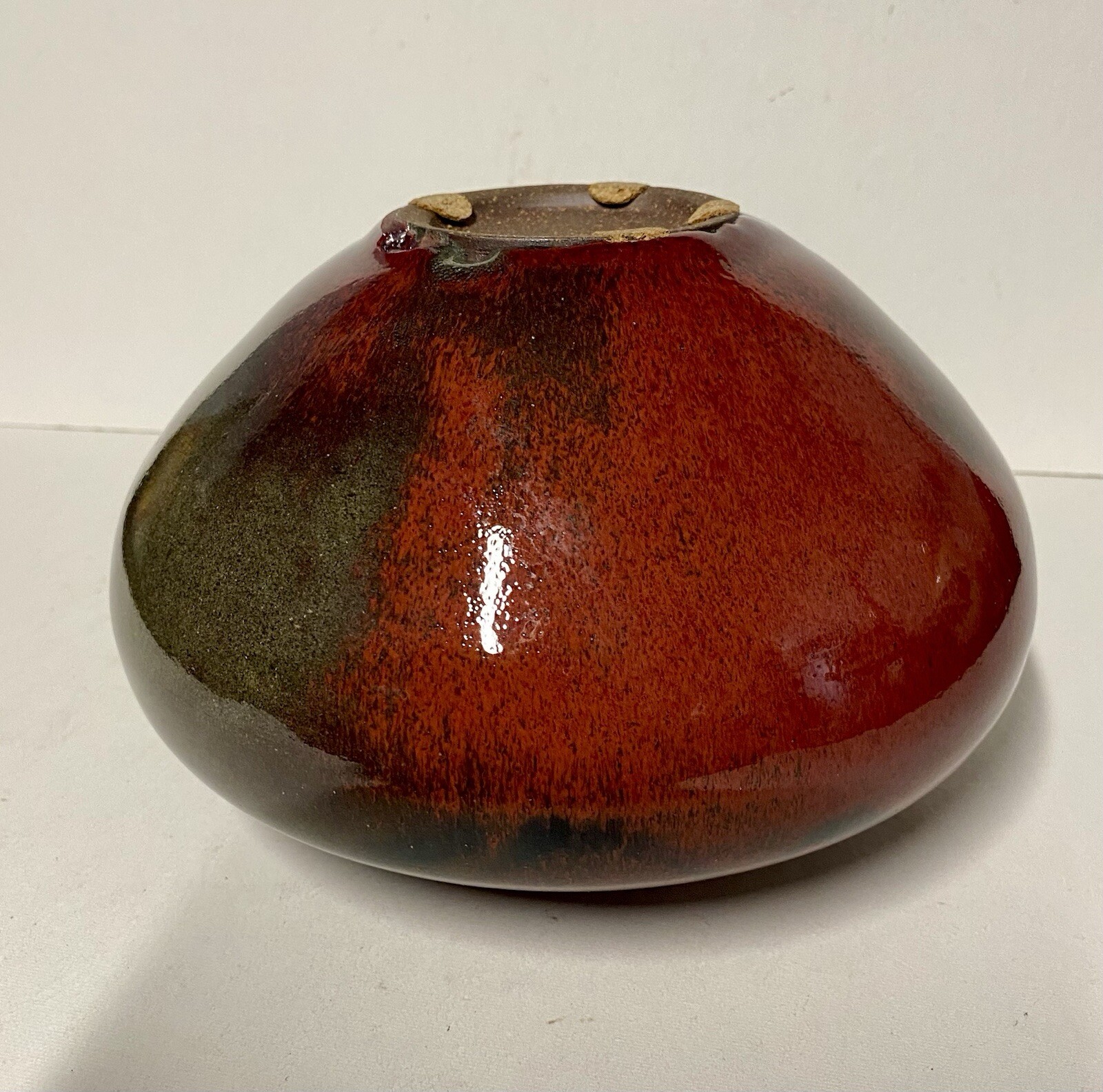 Vintage Studio Art Pottery Vase Burnt Red, Browns, Black Hearts Signed SCOZEE ?