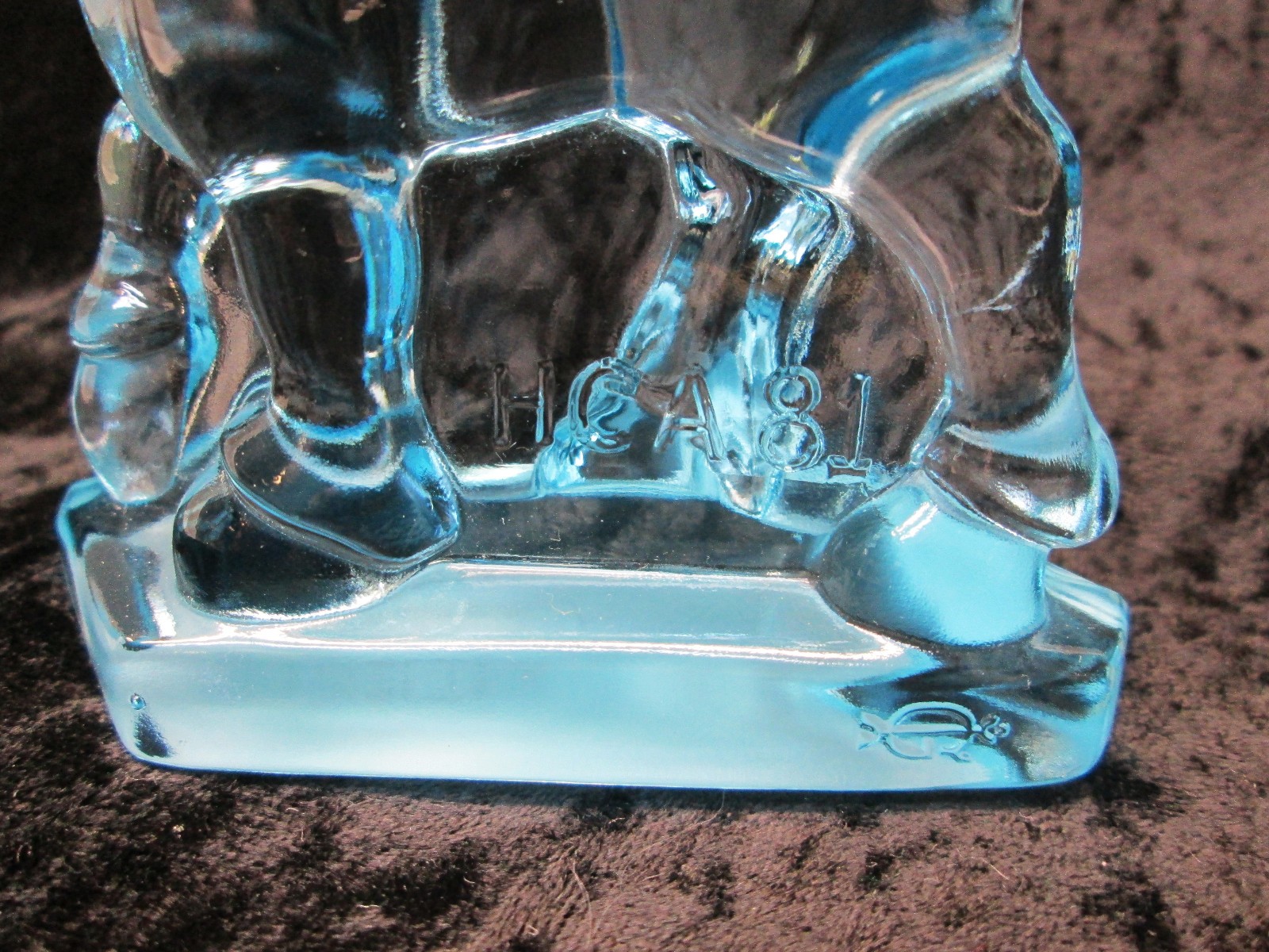 Vintage Heisey #1540 by Imperial Oscar Sparky Plug Horse HCA 1981 Horizon Blue