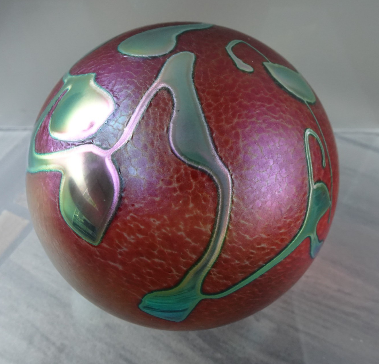 3.2″ Signed Robert Held Art Glass Metallic Threads Paperweight w/ Label