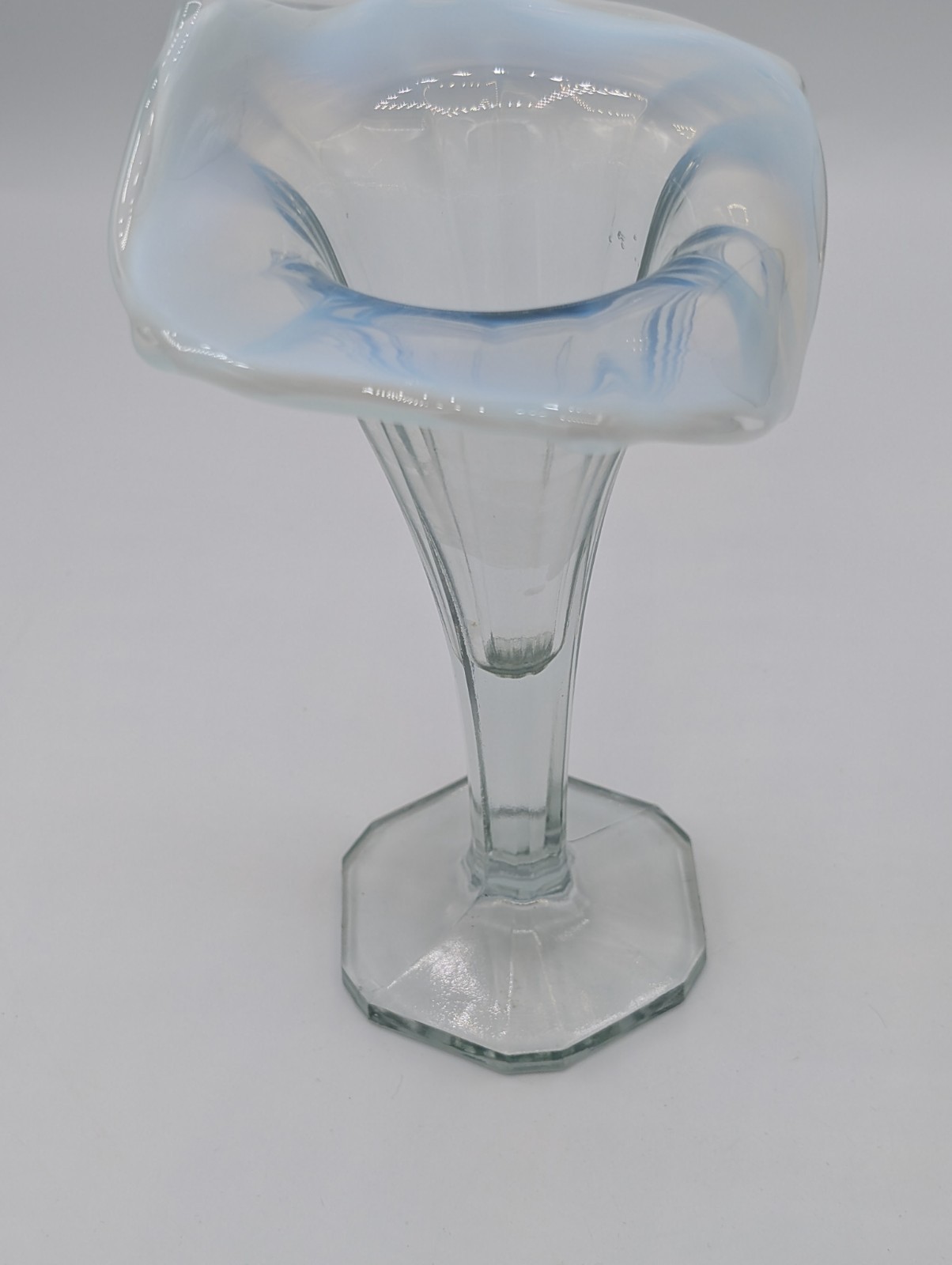 Beautiful RARE 1907 Antique Dugan Opalescent Jack In The Pulpit Vase 6.5″ Tall