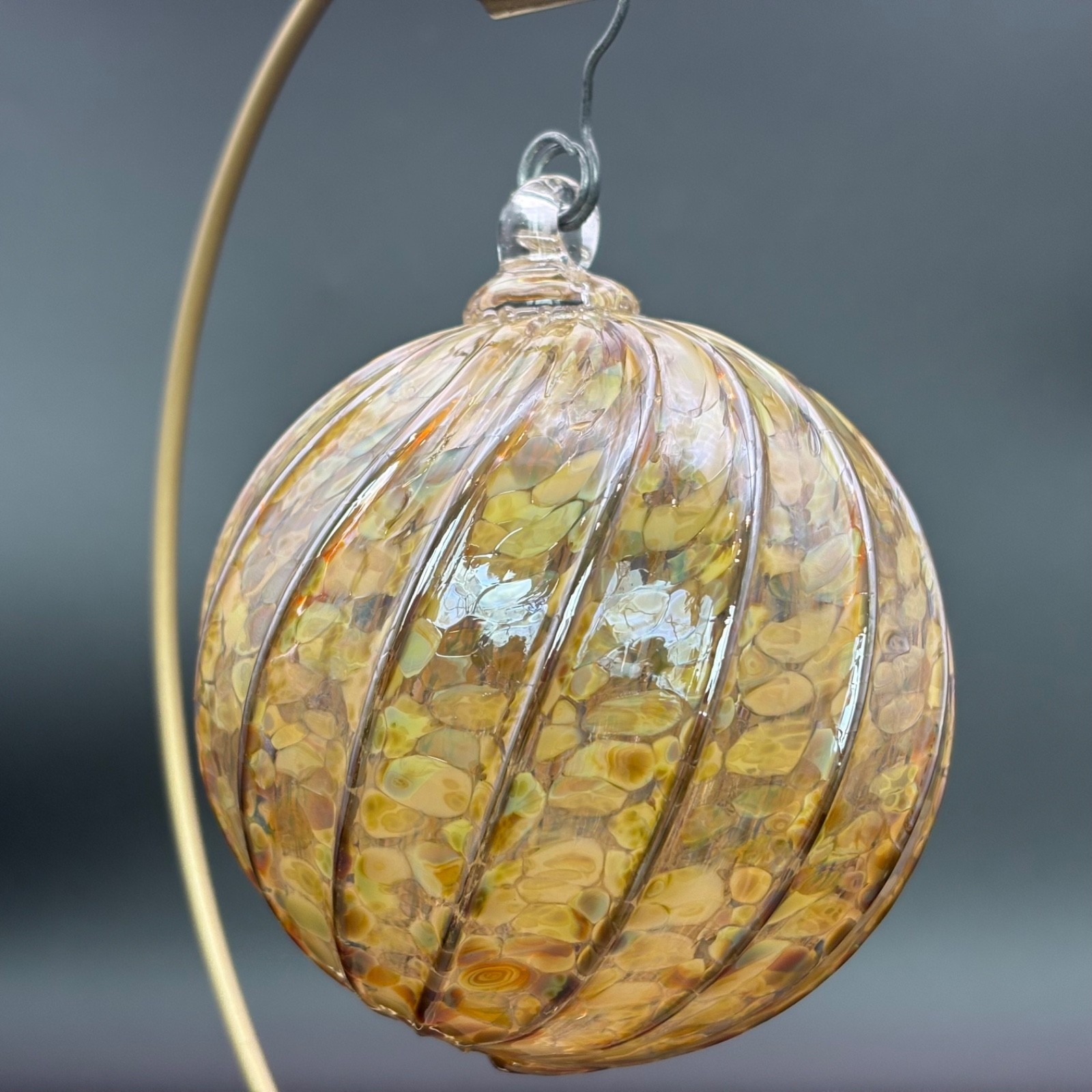 Hand Blown Glass Ornament Gold Amber Brown Dappled Pattern Ribbed Spirals 4.5″