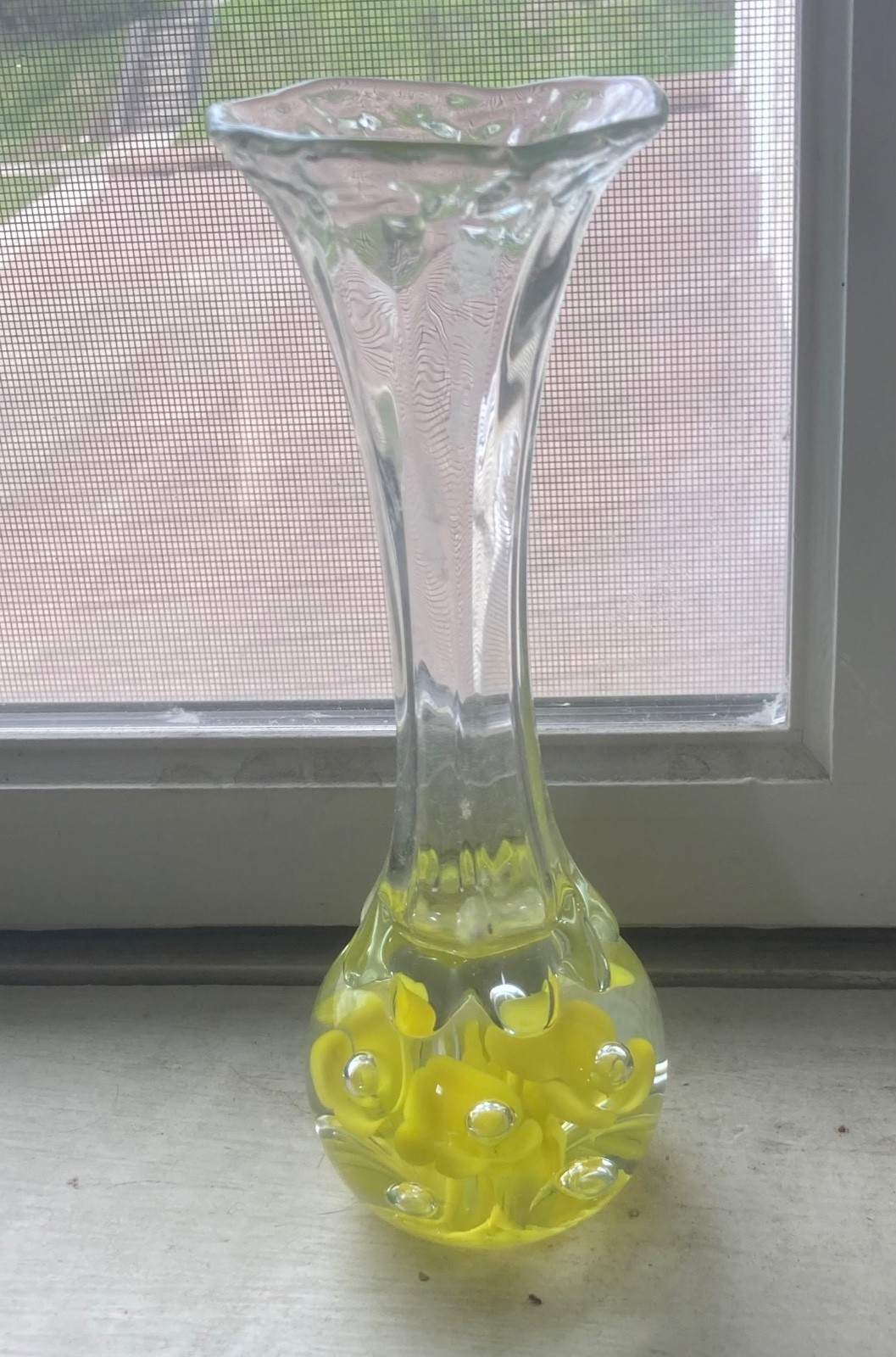 Joe St Clair Yellow Lily Trumpet Flower Swing Flower Bud Vase 7 1/4″ Tall
