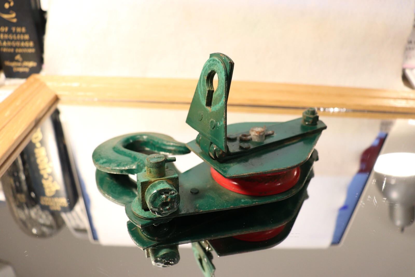 VINTAGE 3 INCH SILO 5 TON GREEN PULLEY S HOOK EASY ACCESIBLE LATCH FOR PULLEY