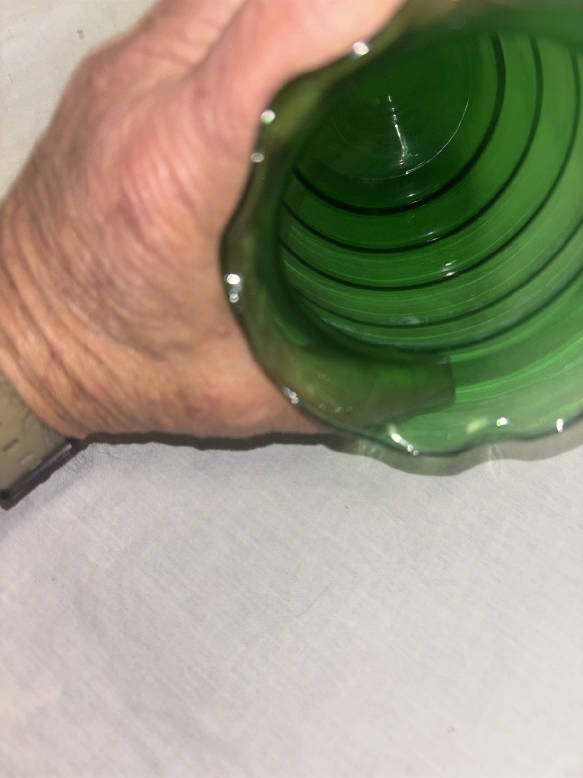 Vintage 7” Forest Green Beehive Shaped Crimped Glass Vase, E110